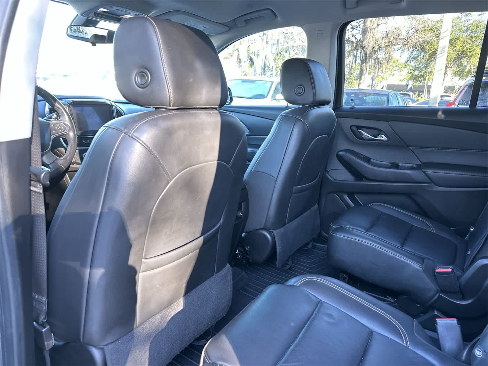 Thumbnail: 2020 Chevrolet Traverse - 14