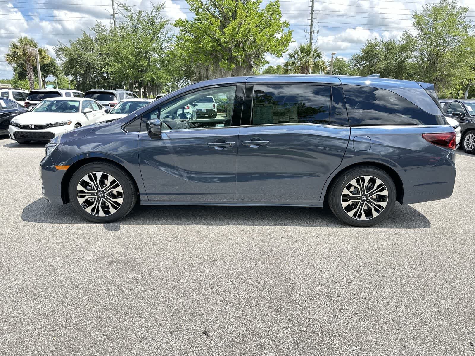 Thumbnail: 2026 Honda Odyssey - 3