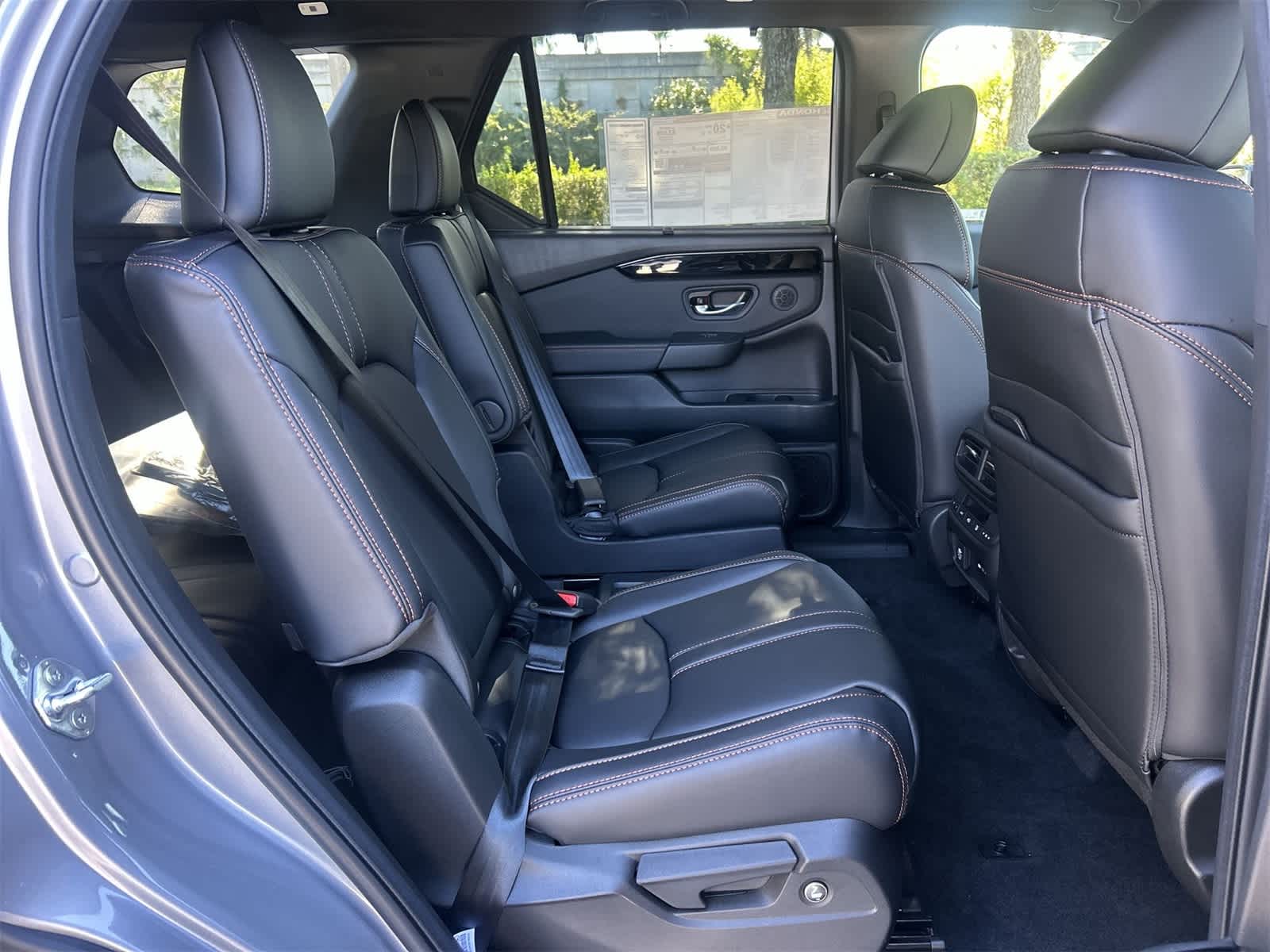 Thumbnail: 2025 Honda Pilot - 16