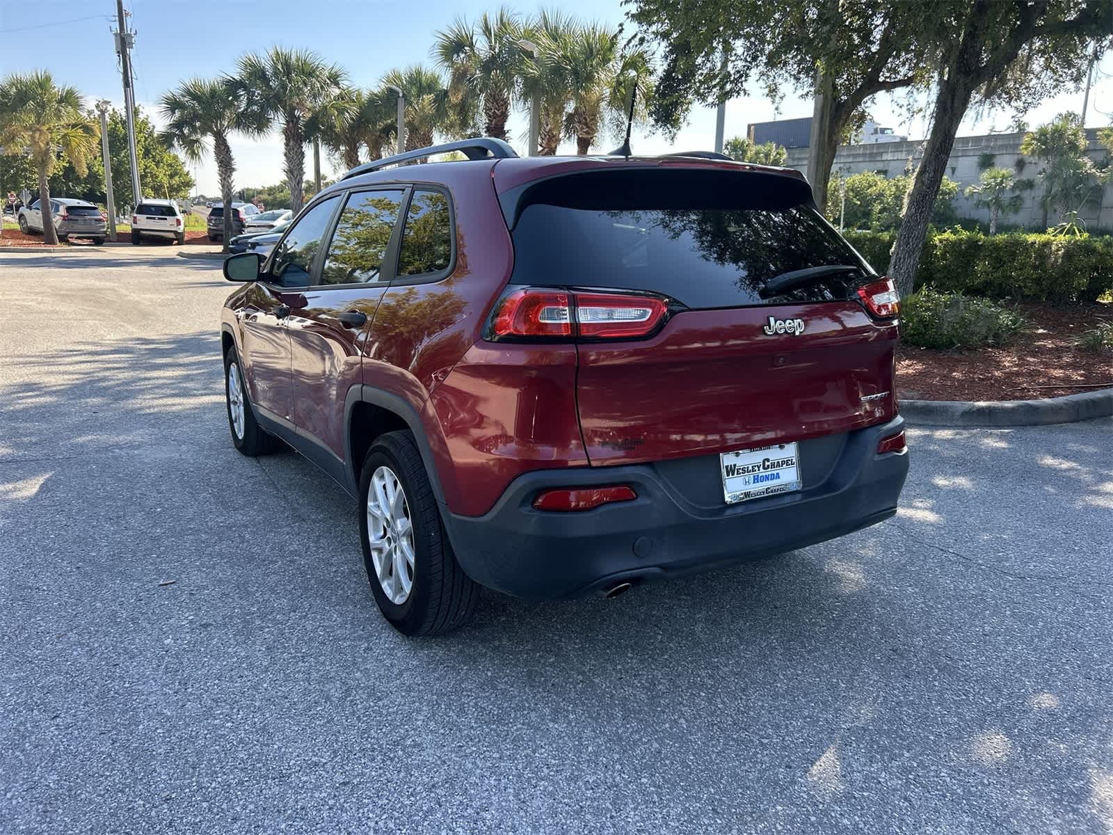 Thumbnail: 2017 Jeep Cherokee - 4