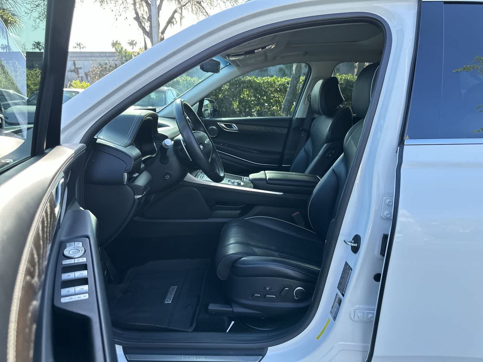 Thumbnail: 2021 Genesis GV80 - 2