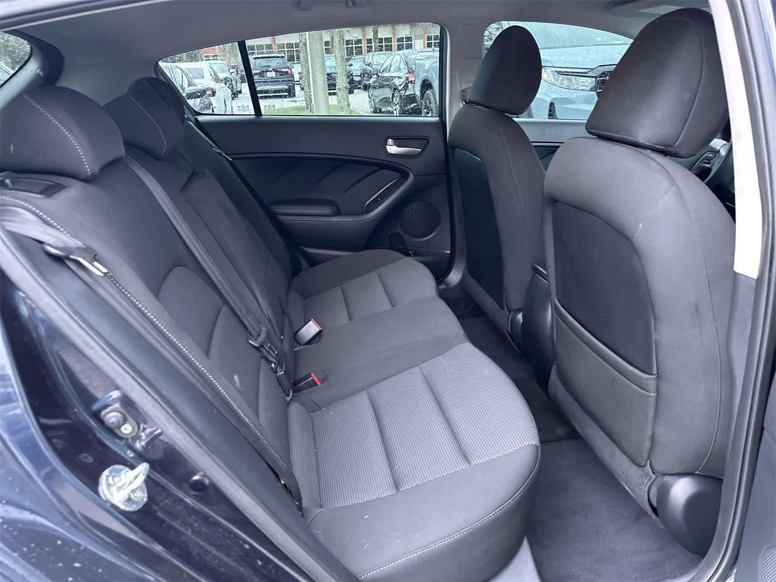 Thumbnail: 2018 Kia Forte - 16