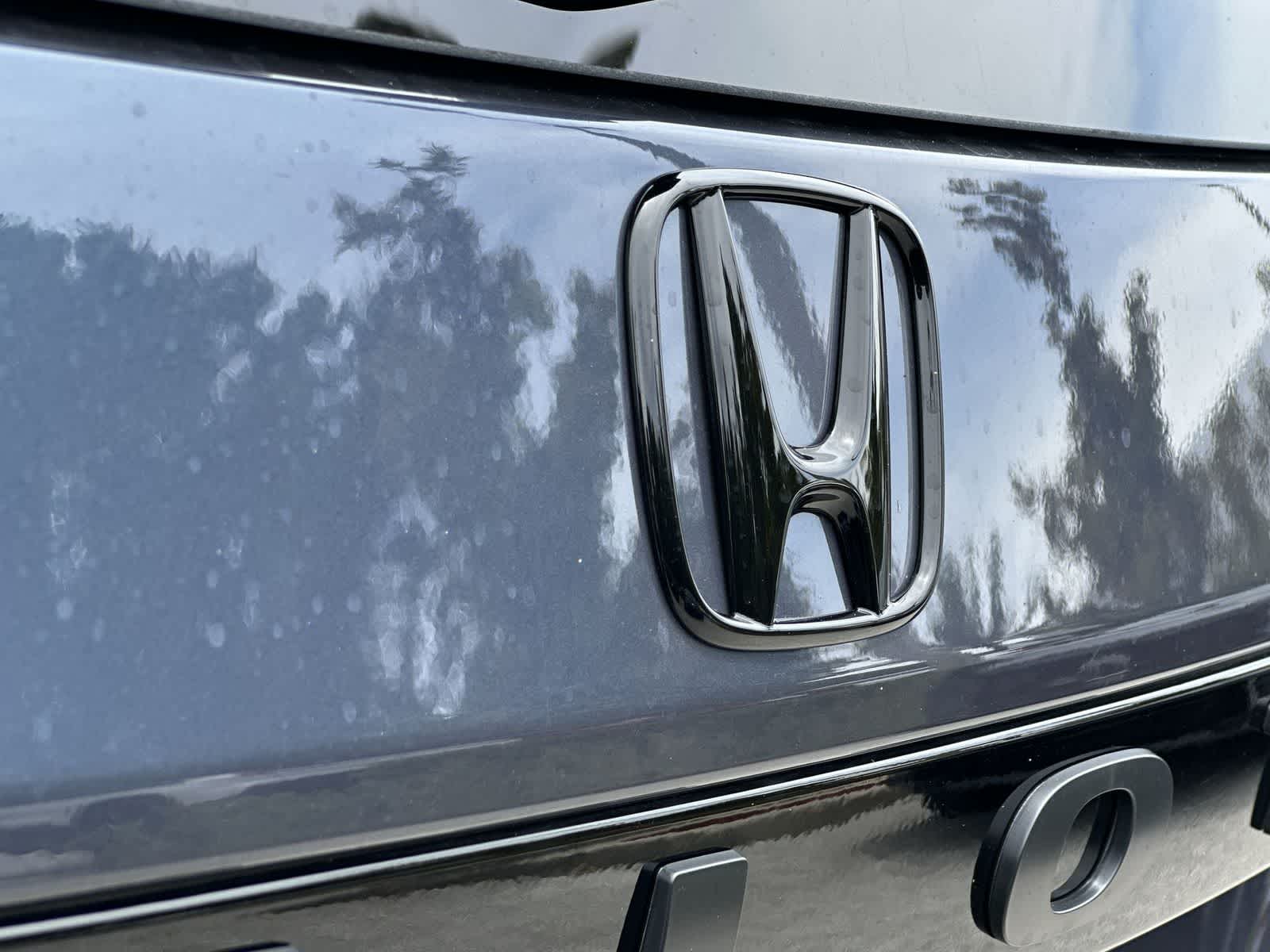 Thumbnail: 2026 Honda Pilot - 10