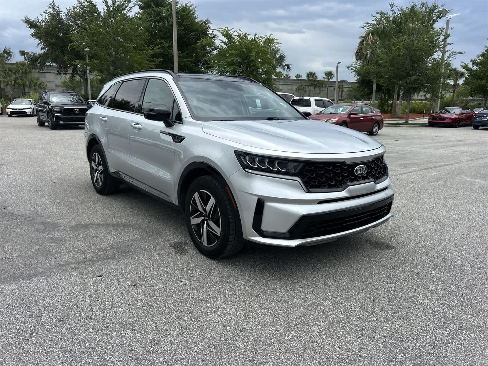 2021 Kia Sorento S 8