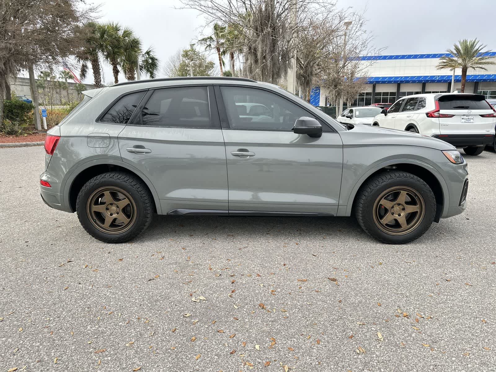 Thumbnail: 2021 Audi SQ5 - 7