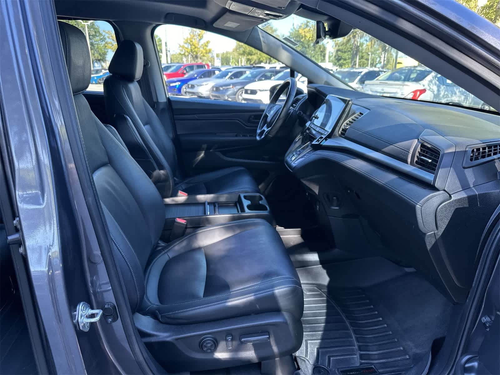 Thumbnail: 2023 Honda Odyssey - 17