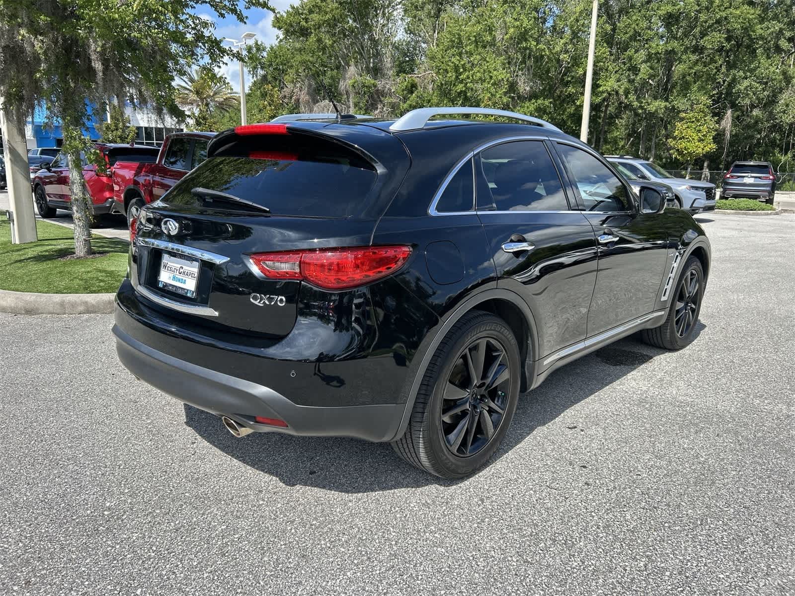 Thumbnail: 2016 INFINITI QX70 - 6