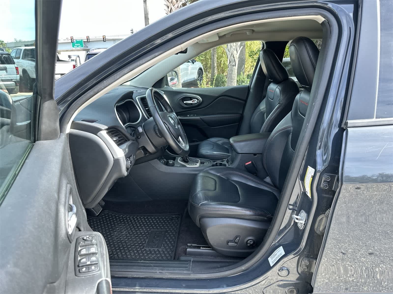 Thumbnail: 2016 Jeep Cherokee - 2