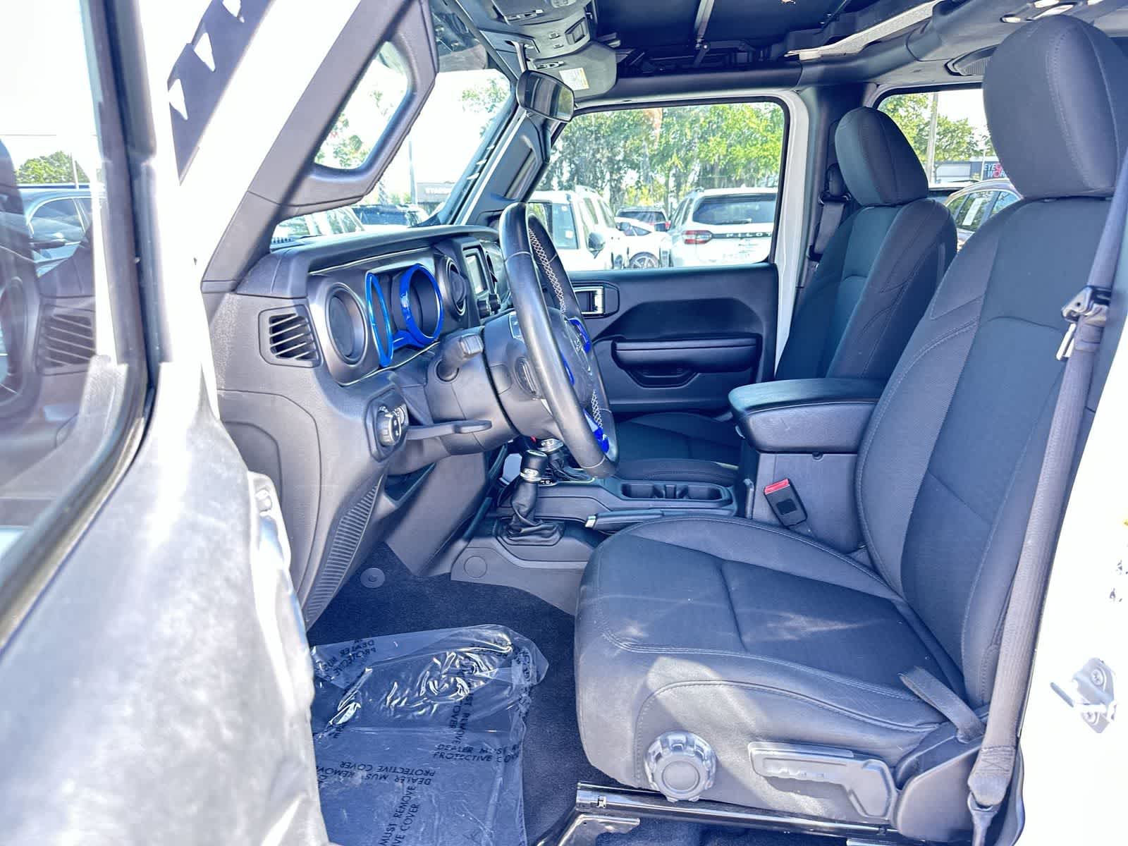 Thumbnail: 2020 Jeep Gladiator - 13