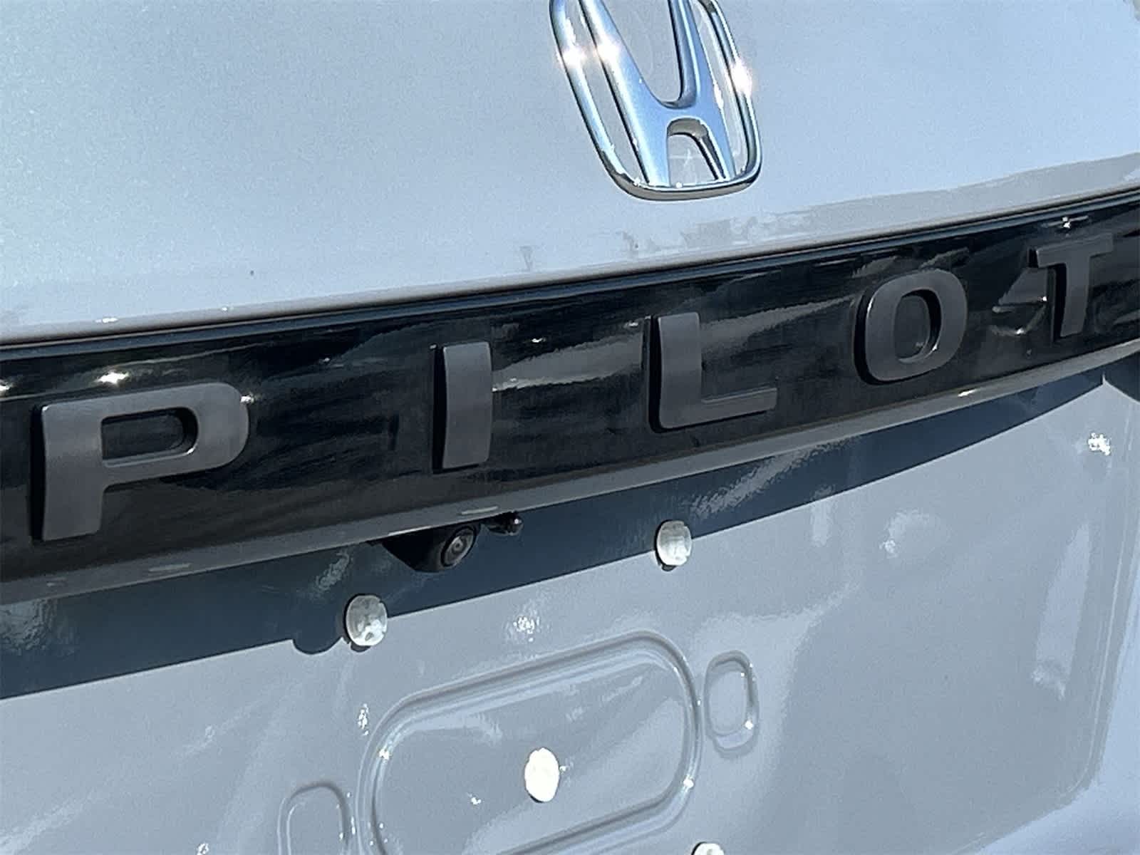 Thumbnail: 2025 Honda Pilot - 11