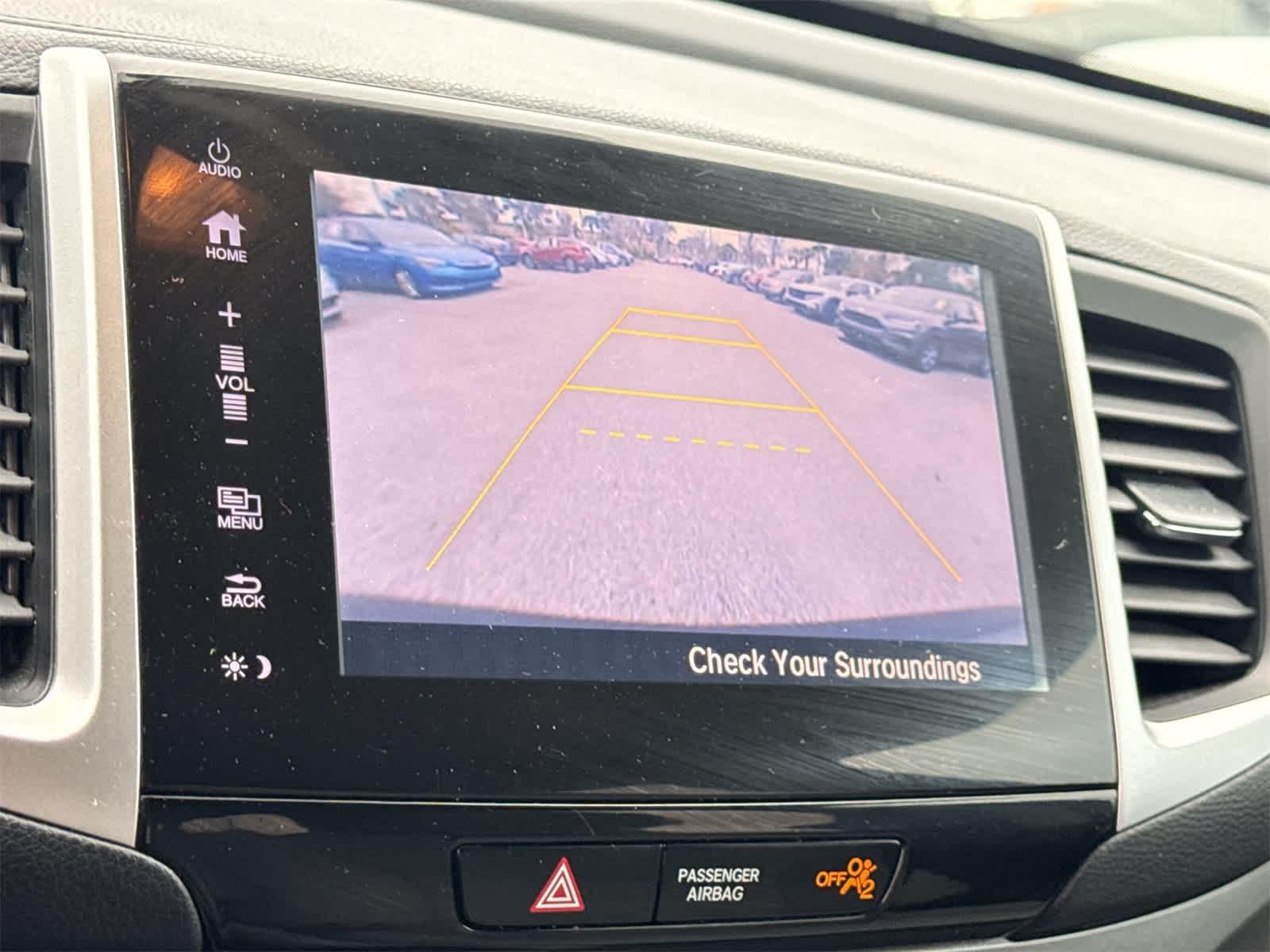 Thumbnail: 2017 Honda Pilot - 20