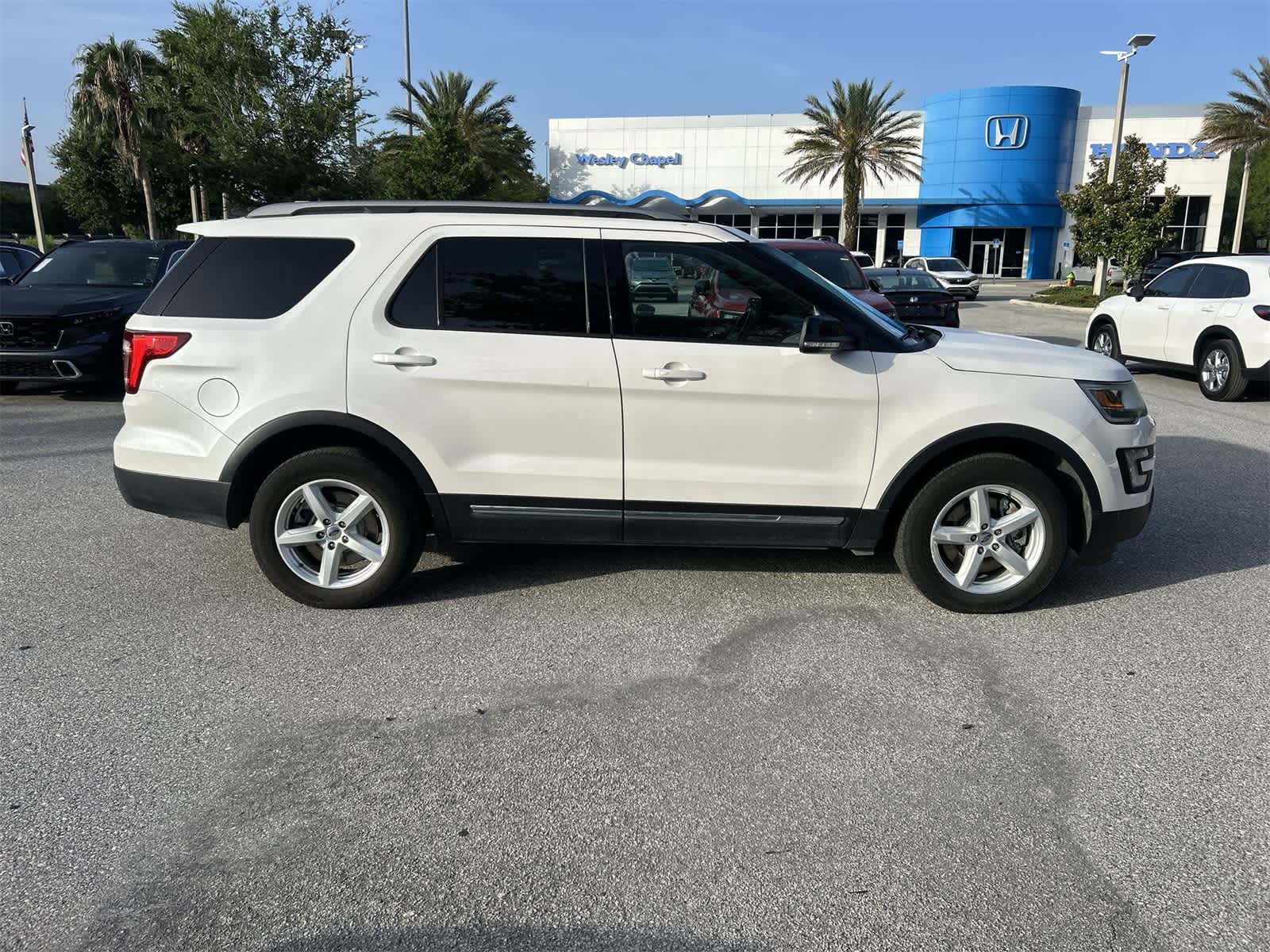 2017 Ford Explorer XLT 6