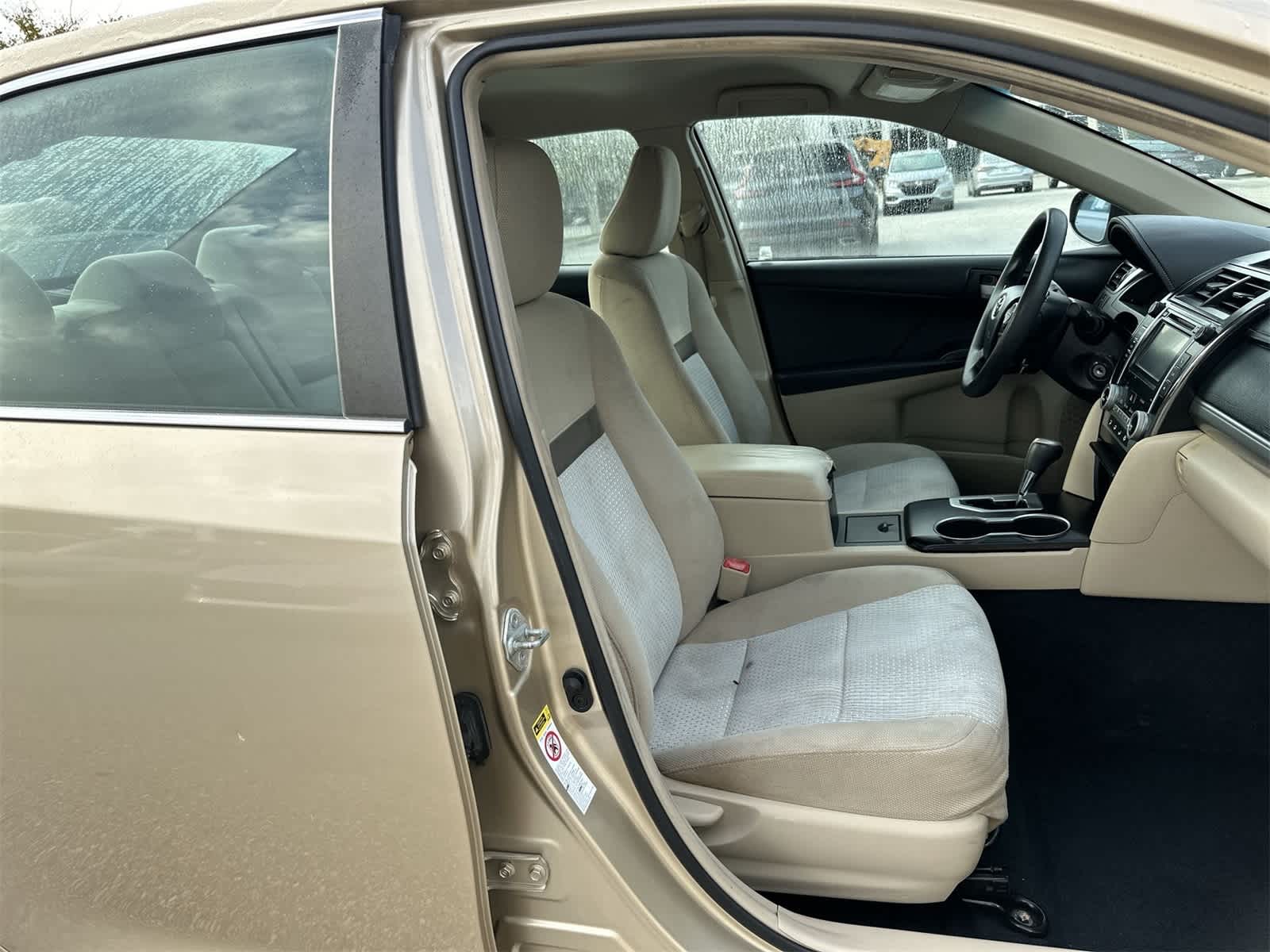 Thumbnail: 2012 Toyota Camry - 18