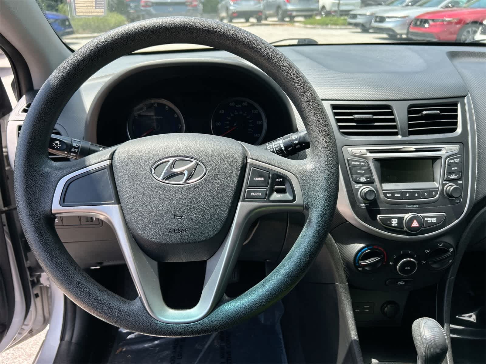 2017 Hyundai Accent SE 18