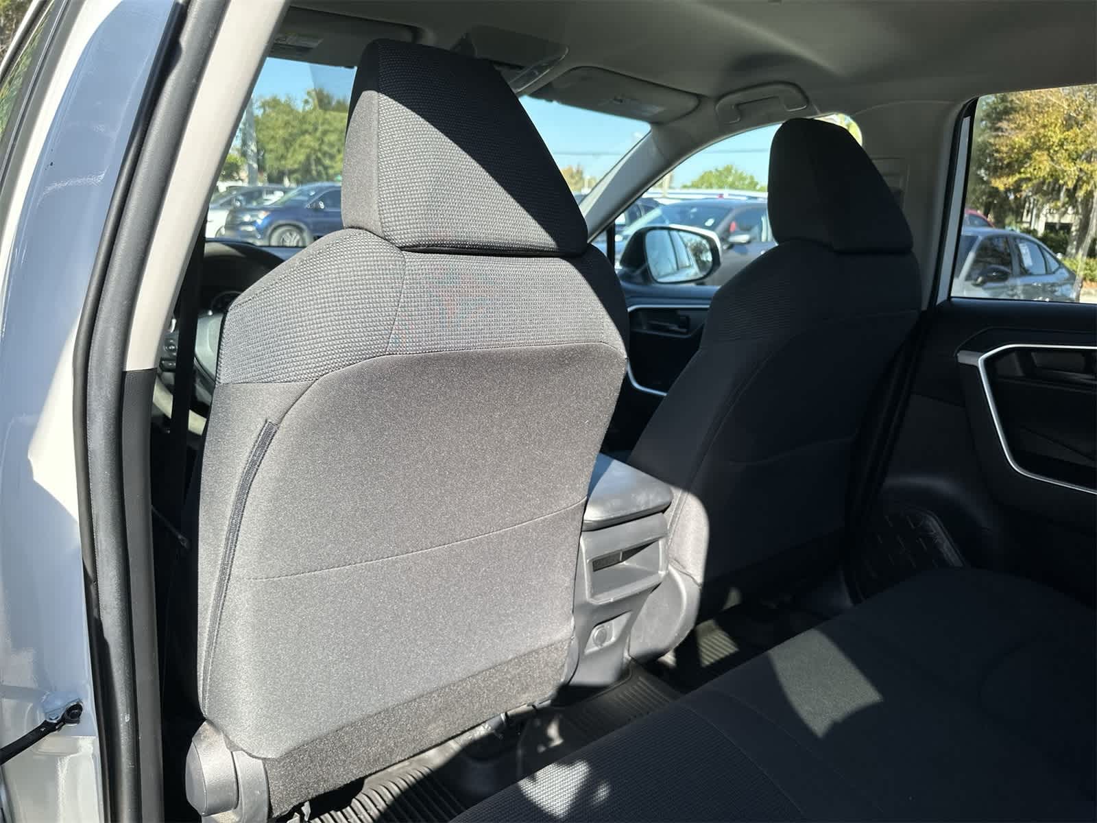 Thumbnail: 2020 Toyota RAV4 - 14