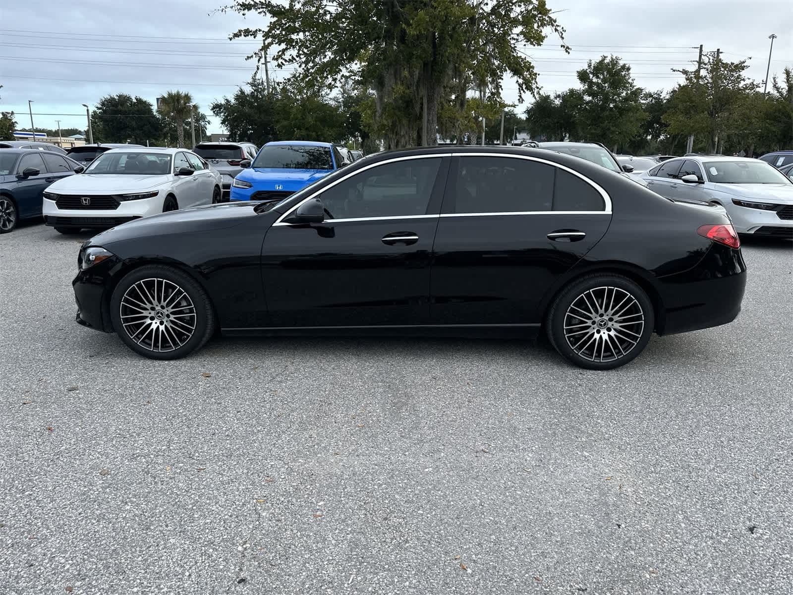 Thumbnail: 2023 Mercedes-Benz C-Class - 3