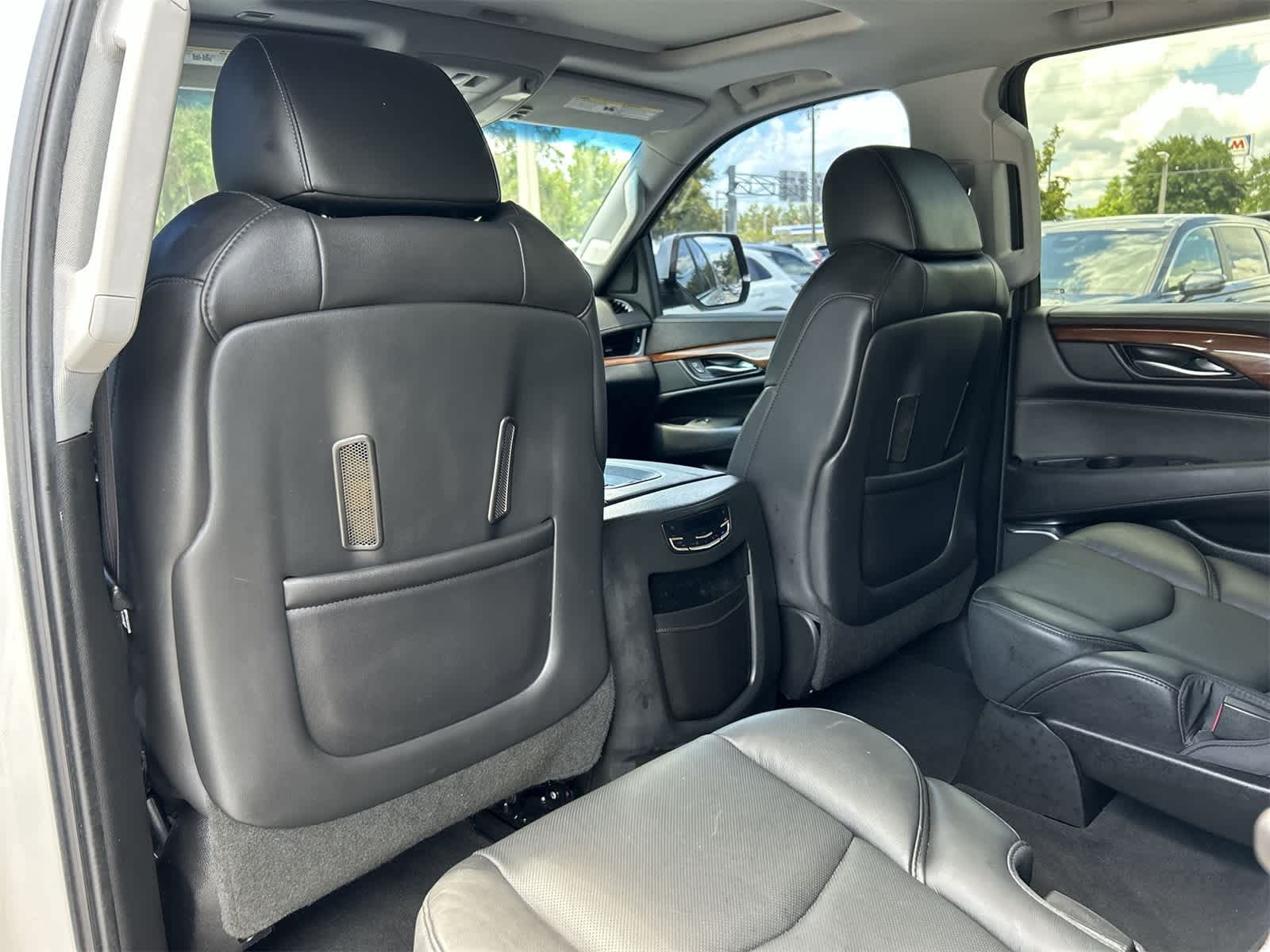 Thumbnail: 2015 Cadillac Escalade - 14