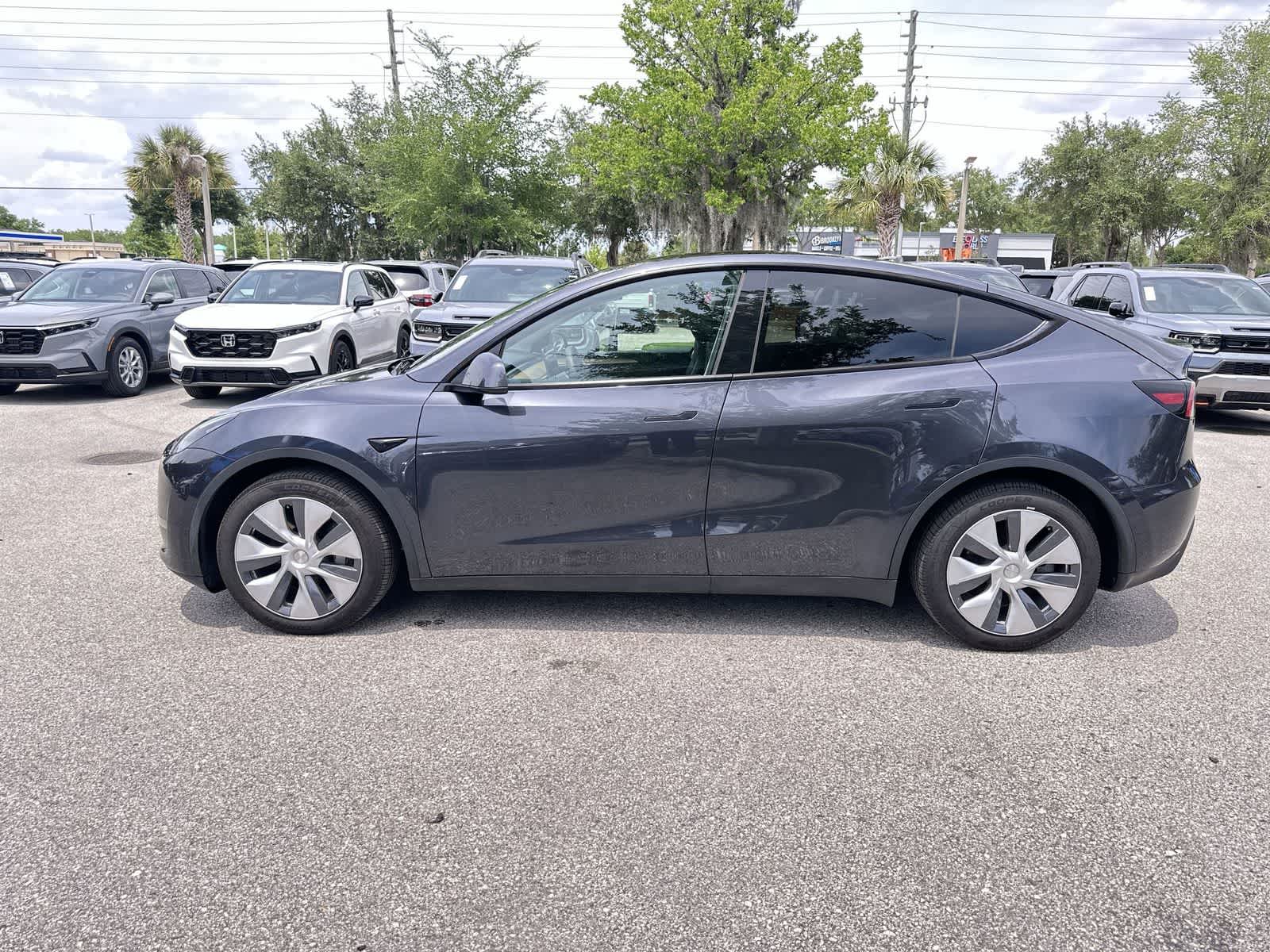 Thumbnail: 2024 Tesla Model Y - 3
