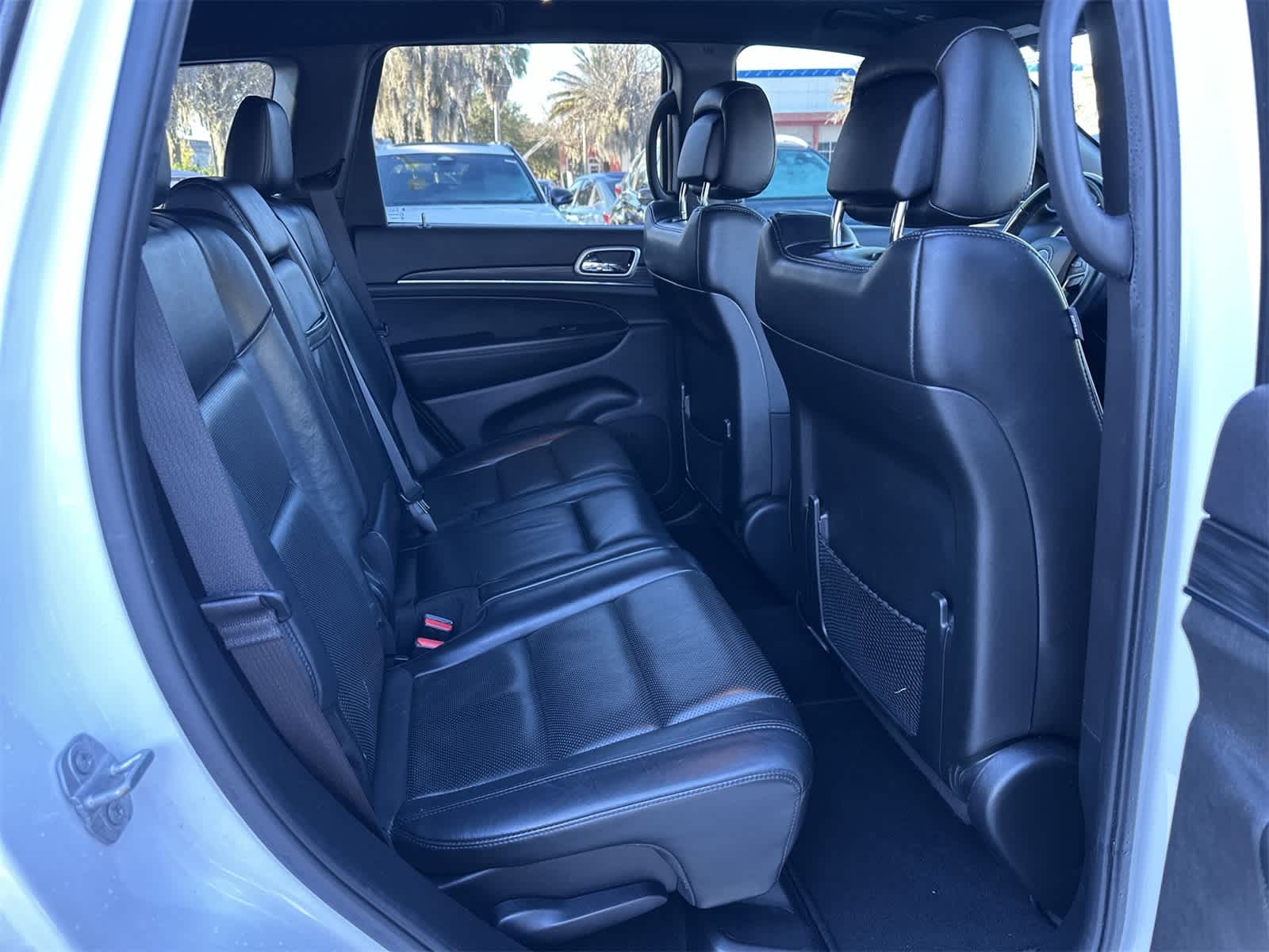 Thumbnail: 2020 Jeep Grand Cherokee - 16