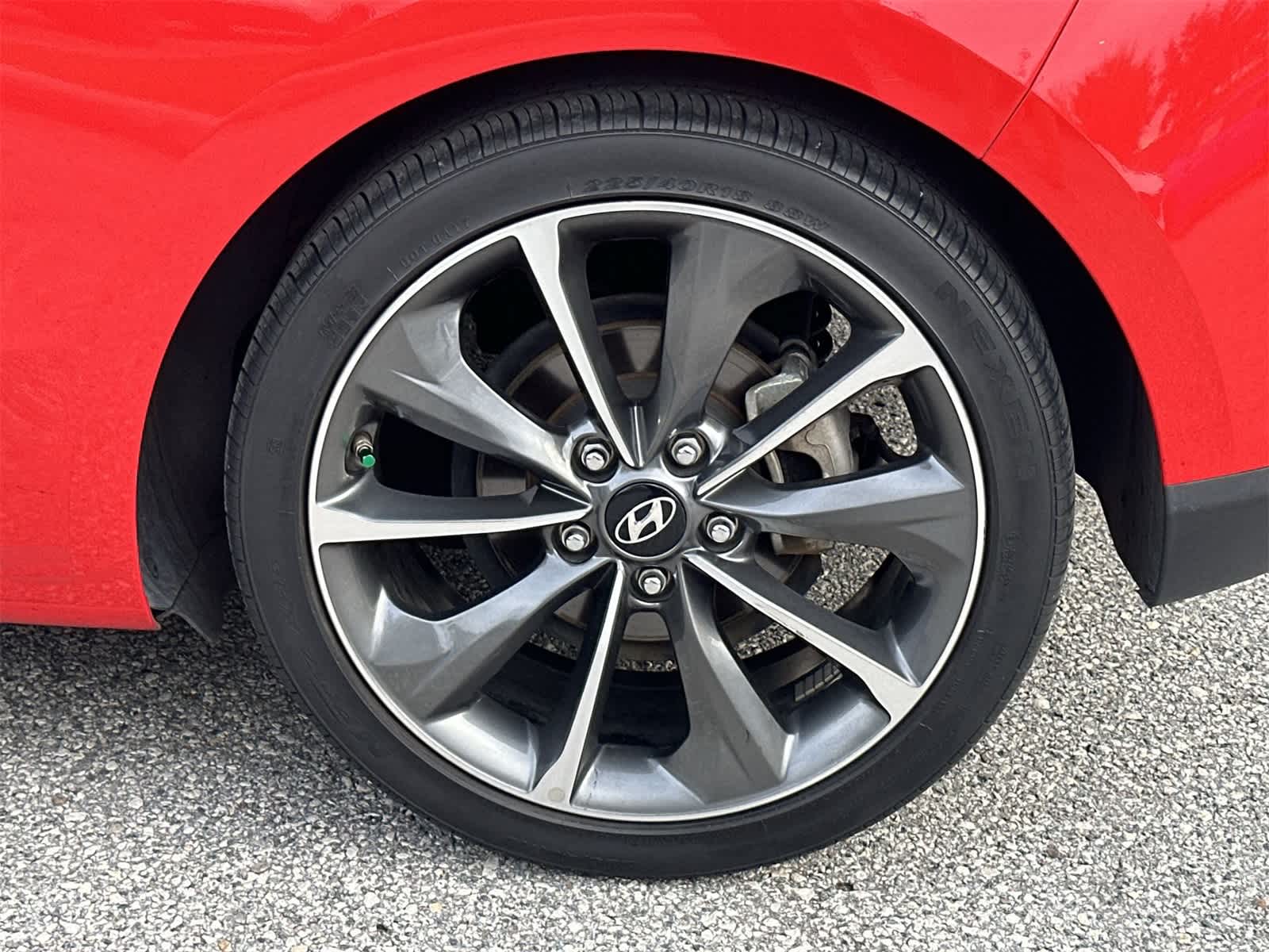 Thumbnail: 2020 Hyundai Veloster - 12