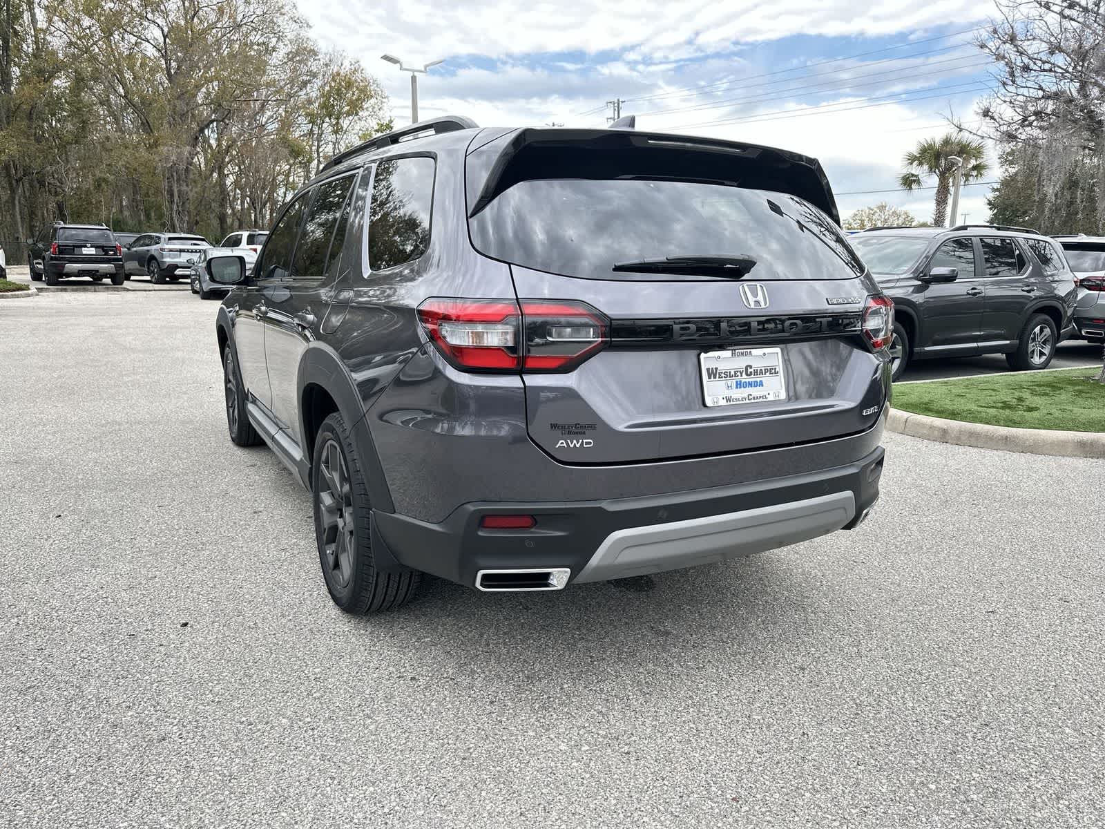 Thumbnail: 2023 Honda Pilot - 4