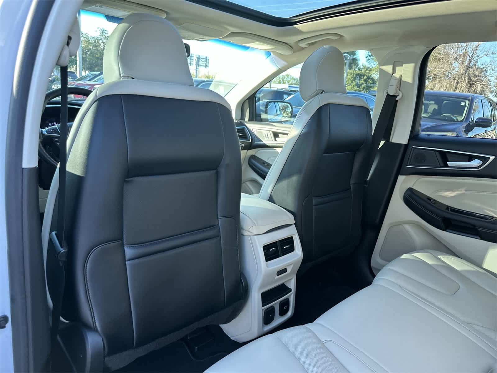 Thumbnail: 2019 Ford Edge - 14