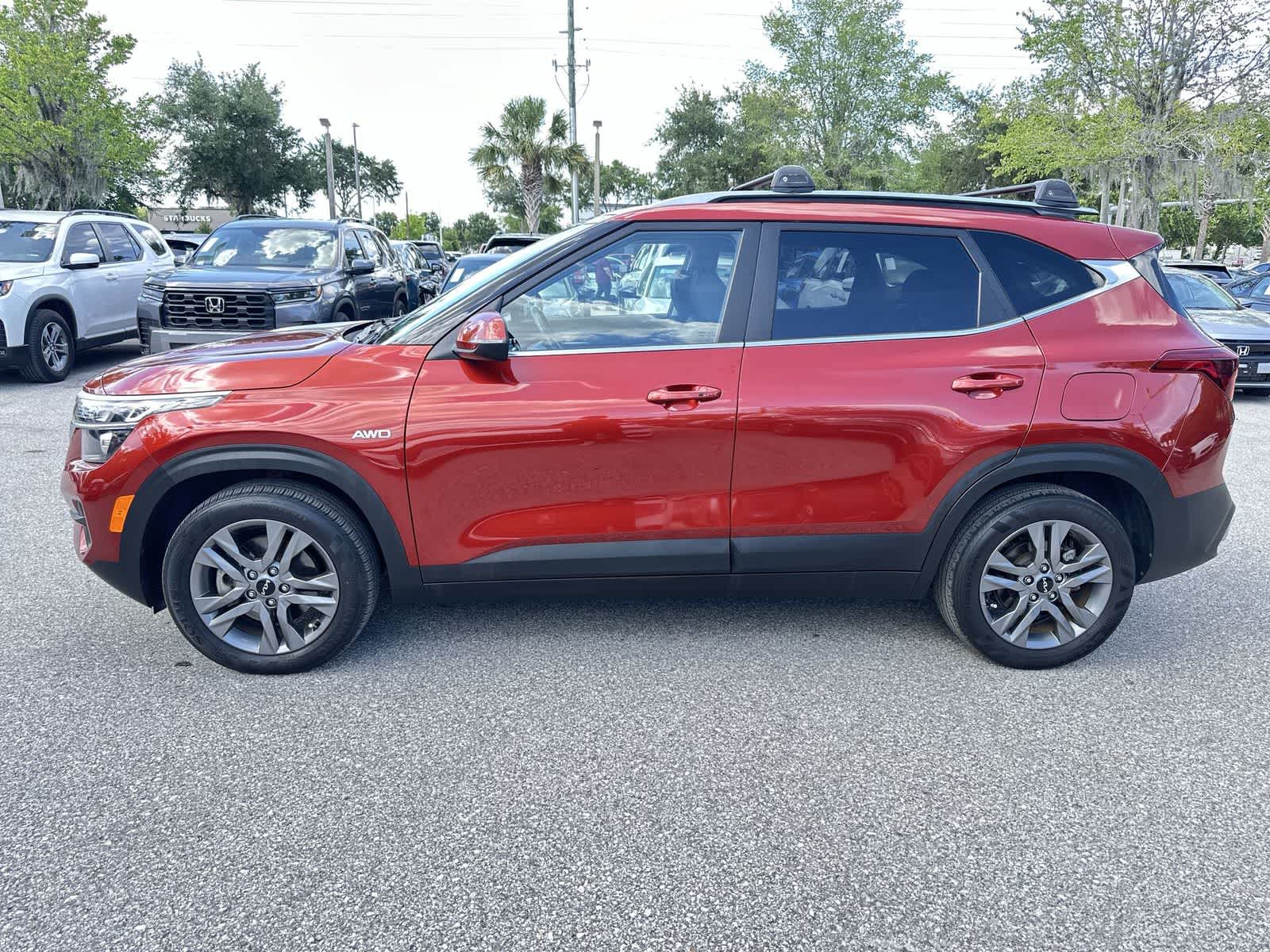 Thumbnail: 2023 Kia Seltos - 2