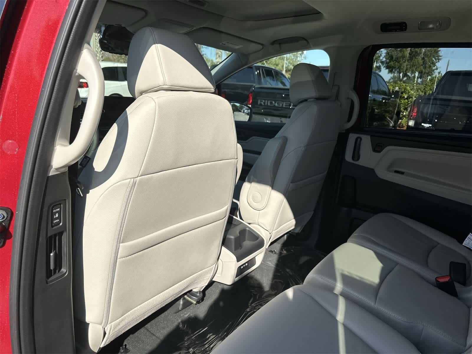 Thumbnail: 2026 Honda Odyssey - 14