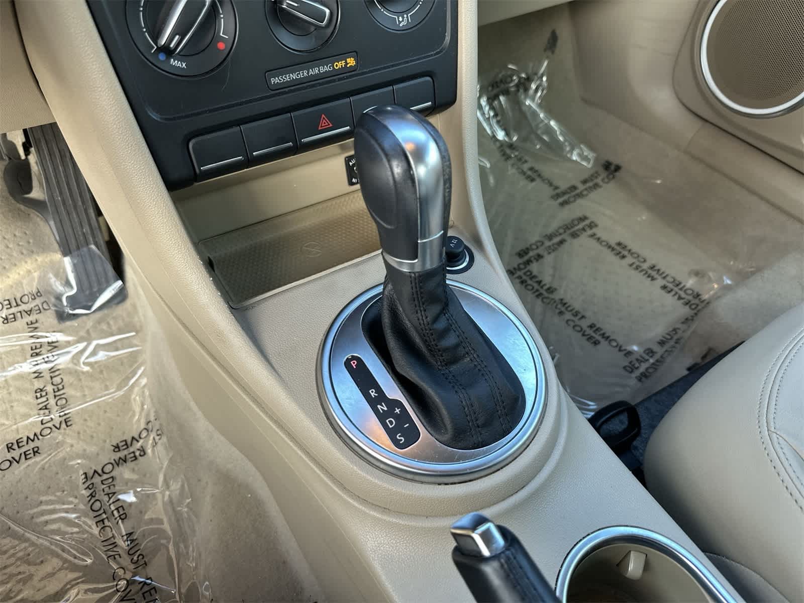 Thumbnail: 2014 Volkswagen Beetle - 18