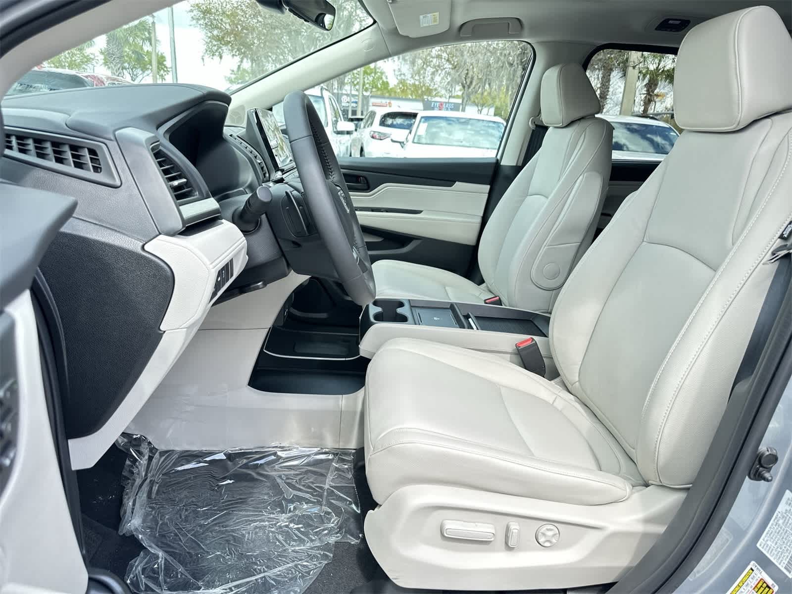 Thumbnail: 2026 Honda Odyssey - 13