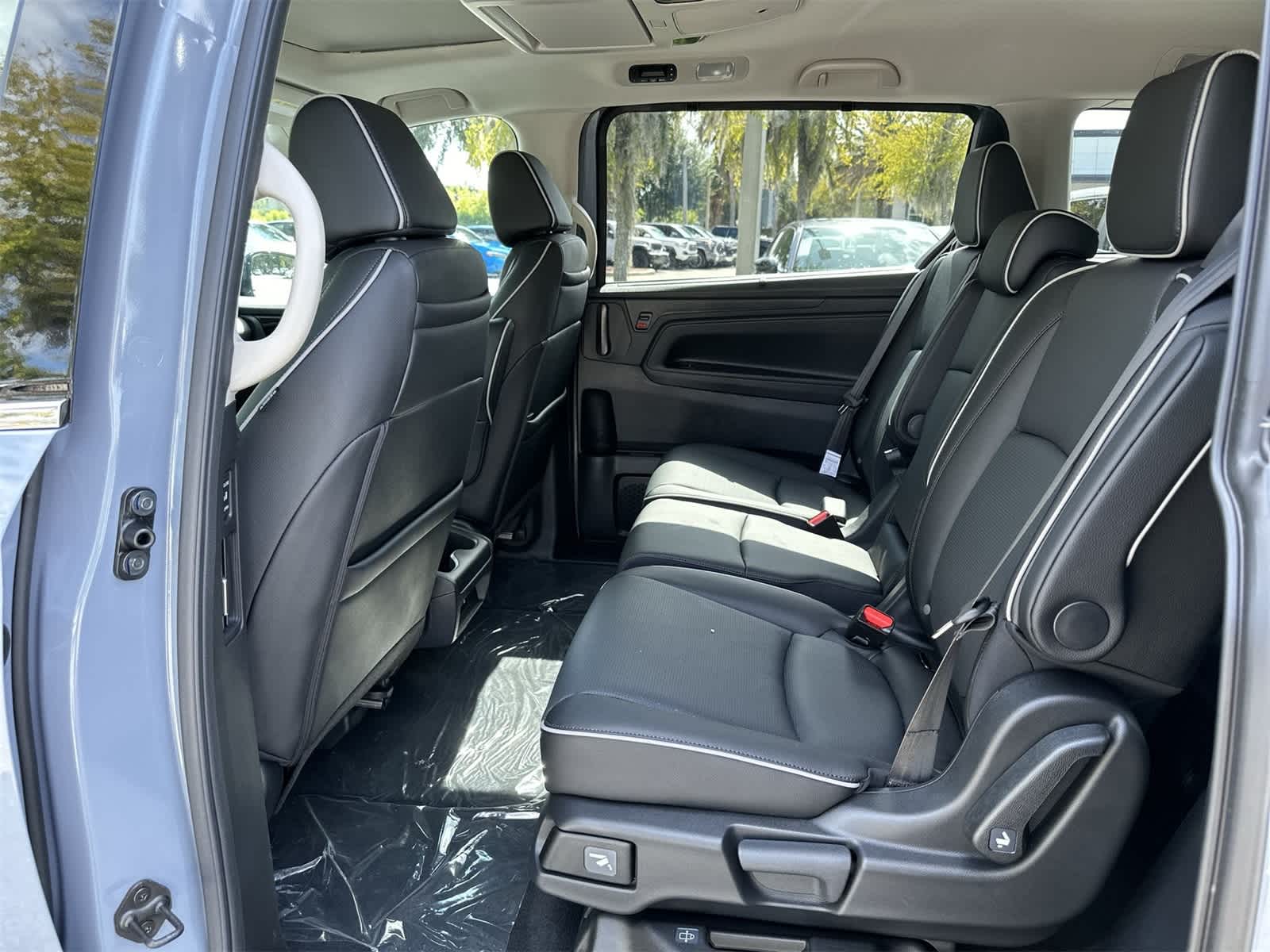 Thumbnail: 2026 Honda Odyssey - 15