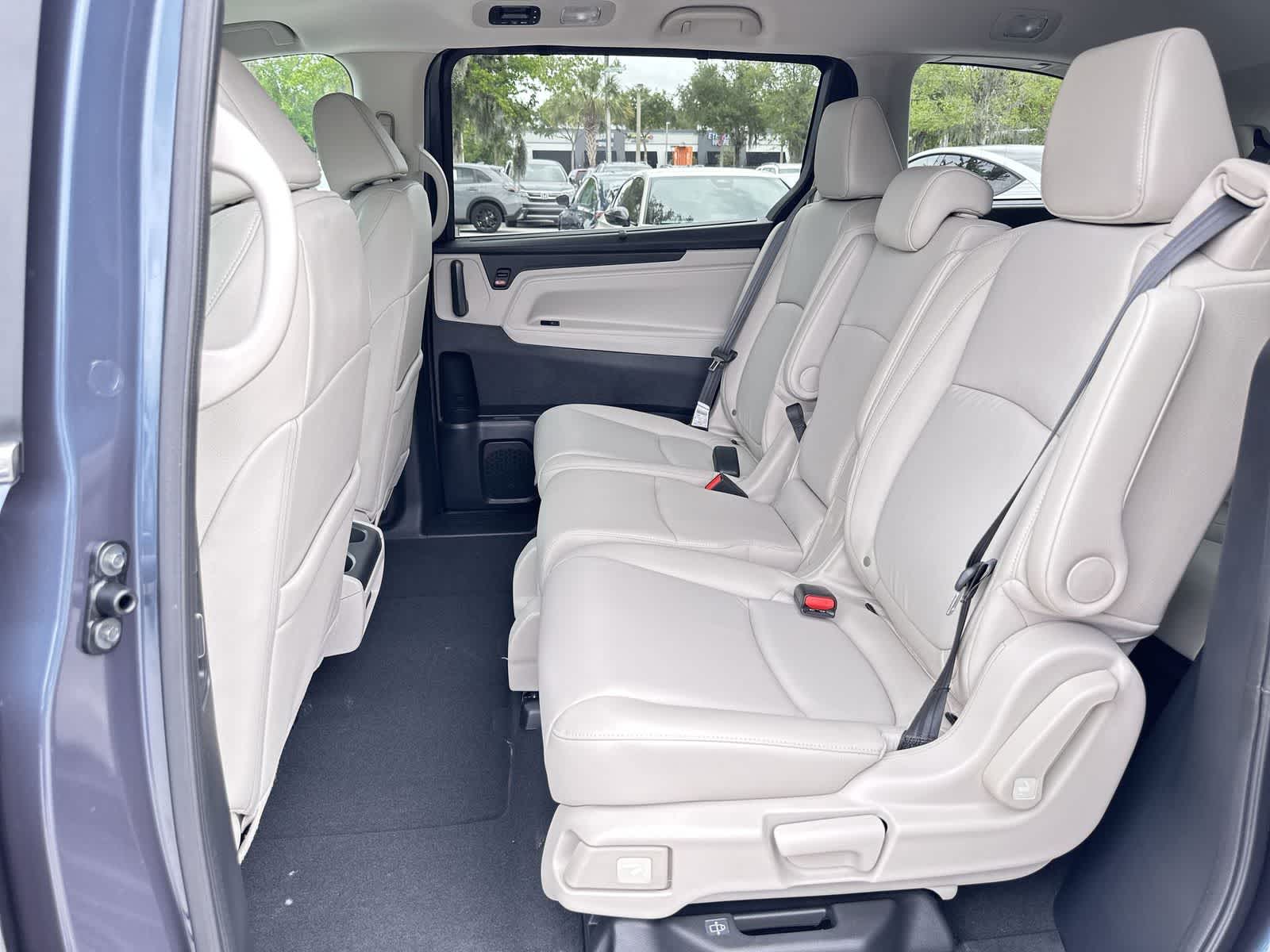 Thumbnail: 2026 Honda Odyssey - 15