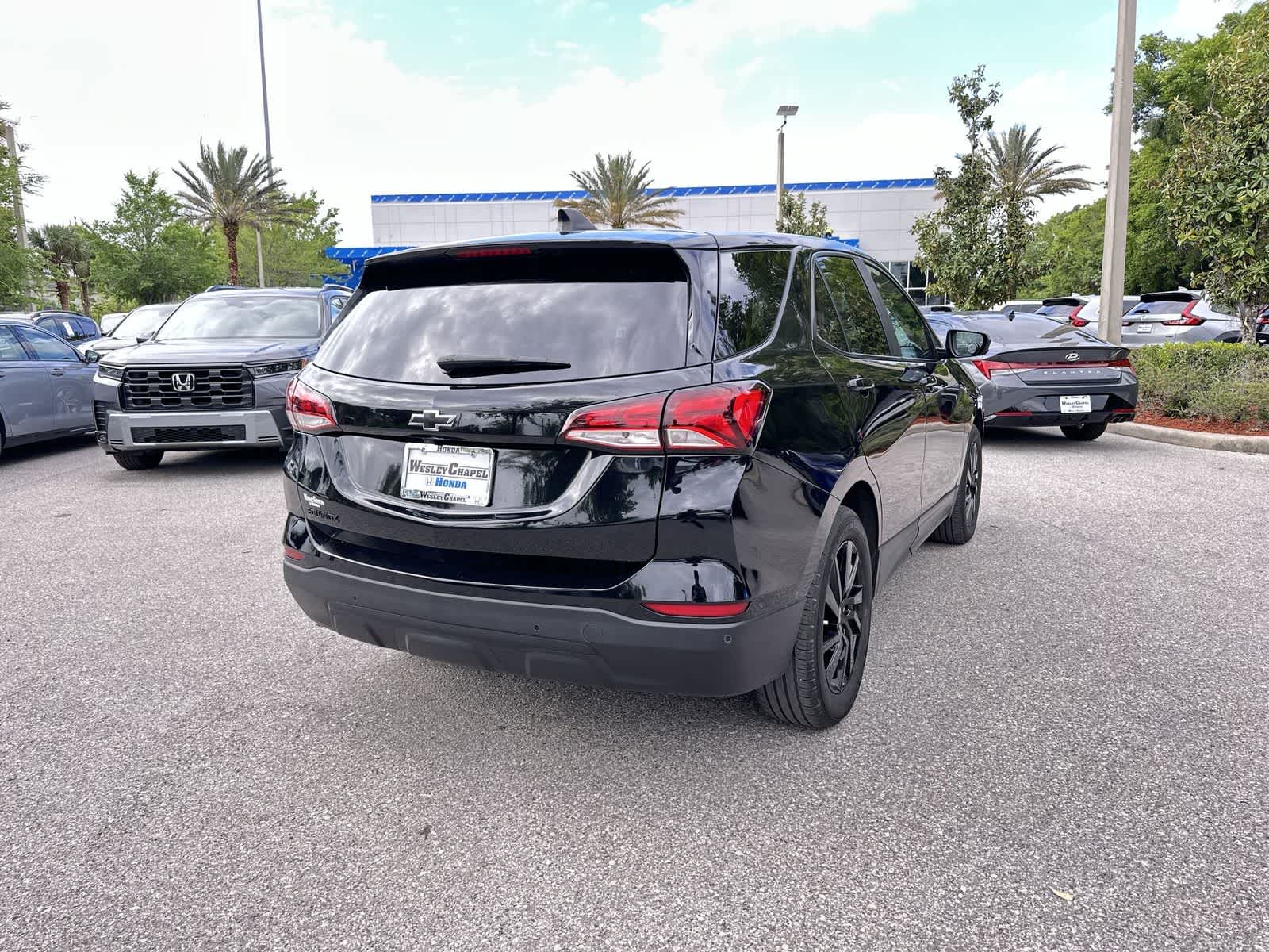 Thumbnail: 2023 Chevrolet Equinox - 6