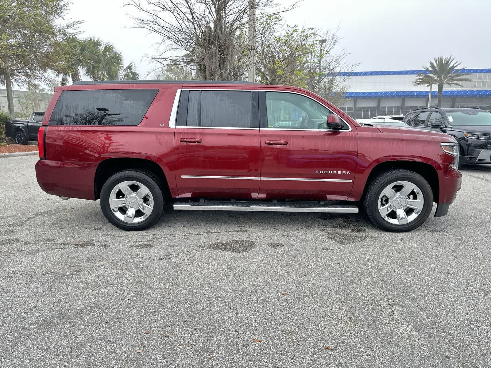 Thumbnail: 2017 Chevrolet Suburban - 7