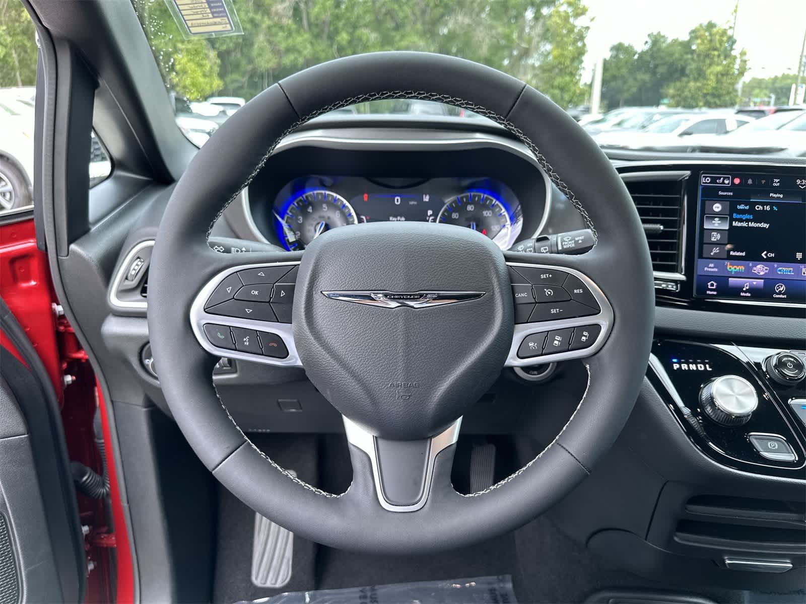 Thumbnail: 2025 Chrysler Voyager - 19