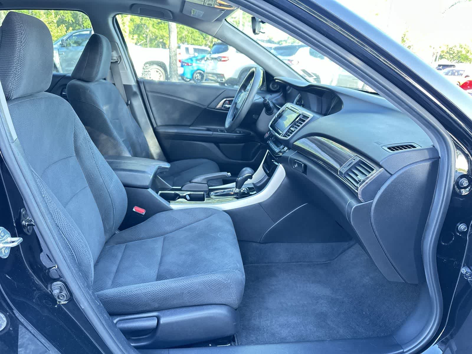 Thumbnail: 2016 Honda Accord - 17