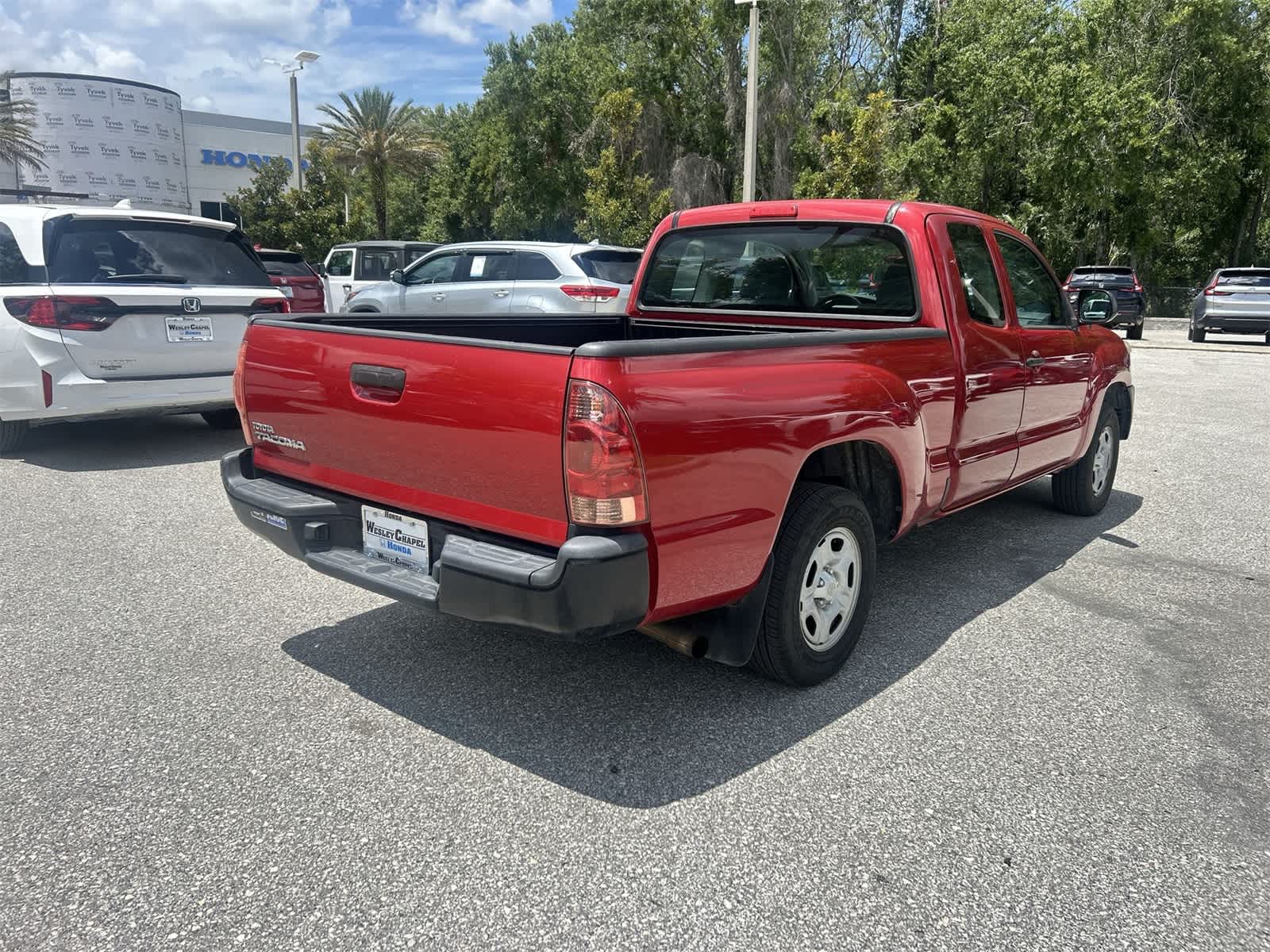 Thumbnail: 2015 Toyota Tacoma - 6