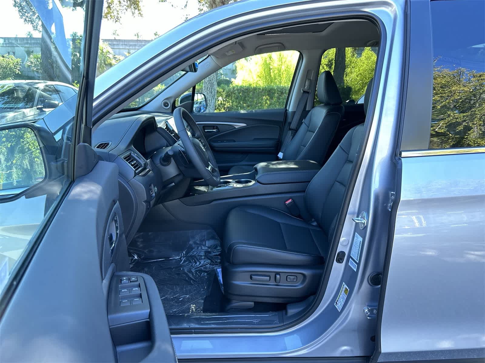 Thumbnail: 2025 Honda Ridgeline - 2