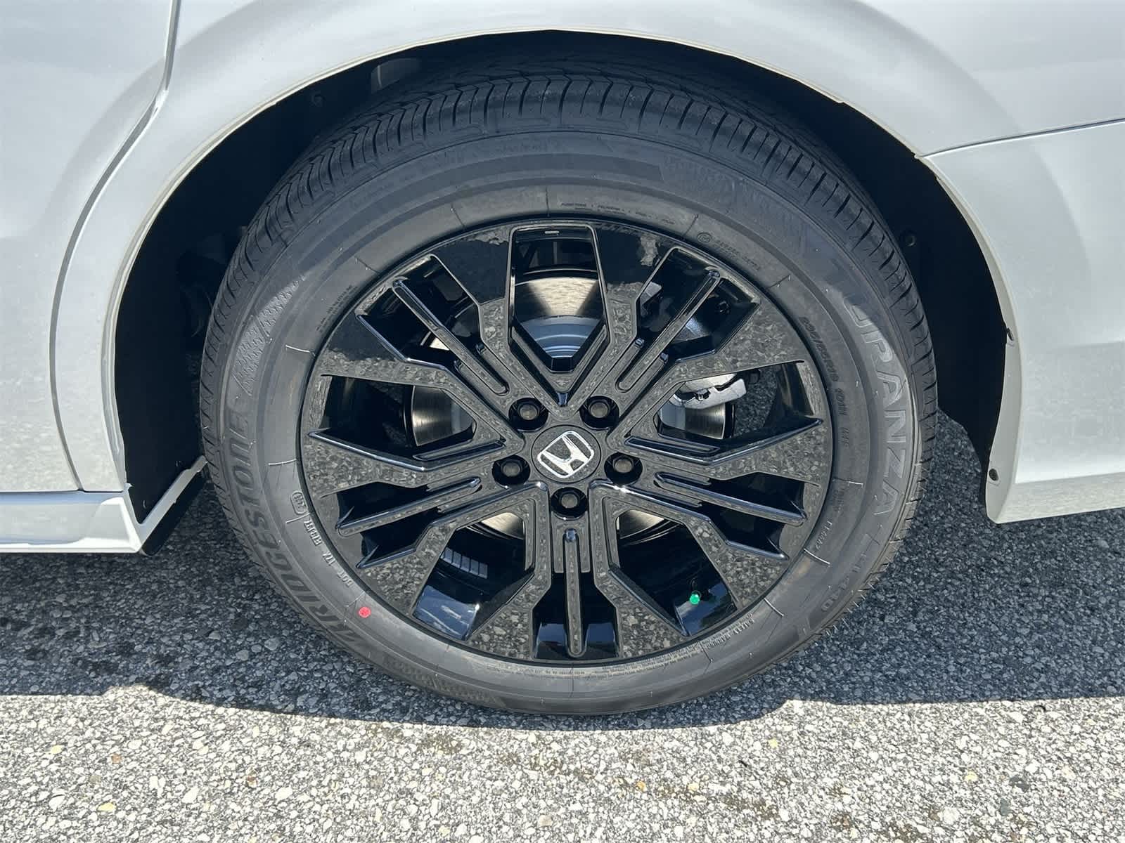 Thumbnail: 2026 Honda Odyssey - 12