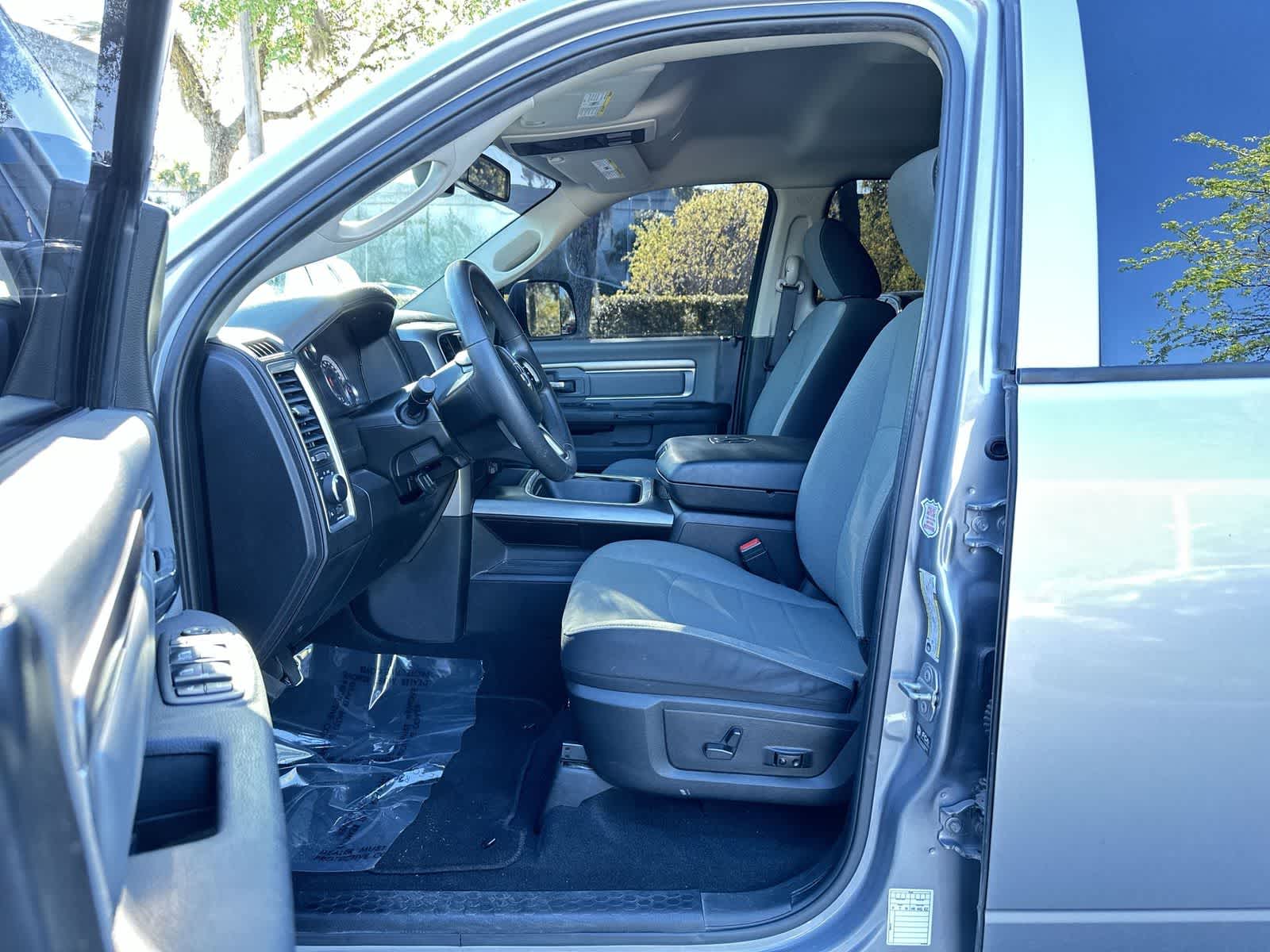 Thumbnail: 2022 RAM 1500 Classic - 2