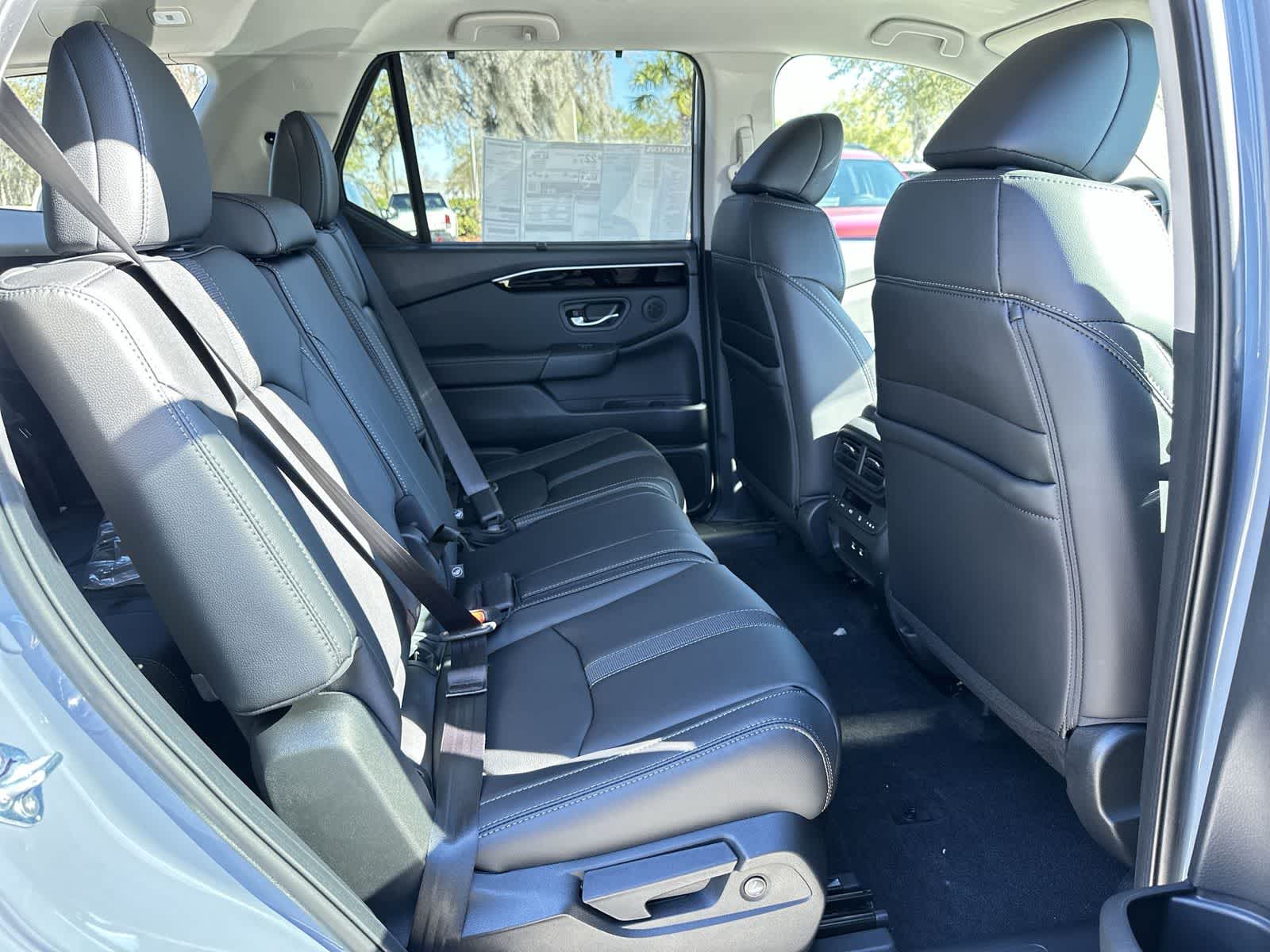 Thumbnail: 2026 Honda Pilot - 16