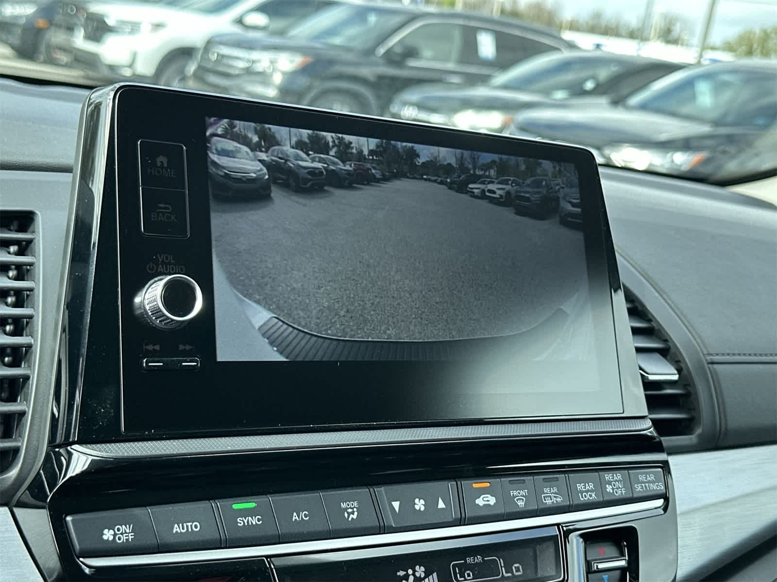 Thumbnail: 2026 Honda Odyssey - 20