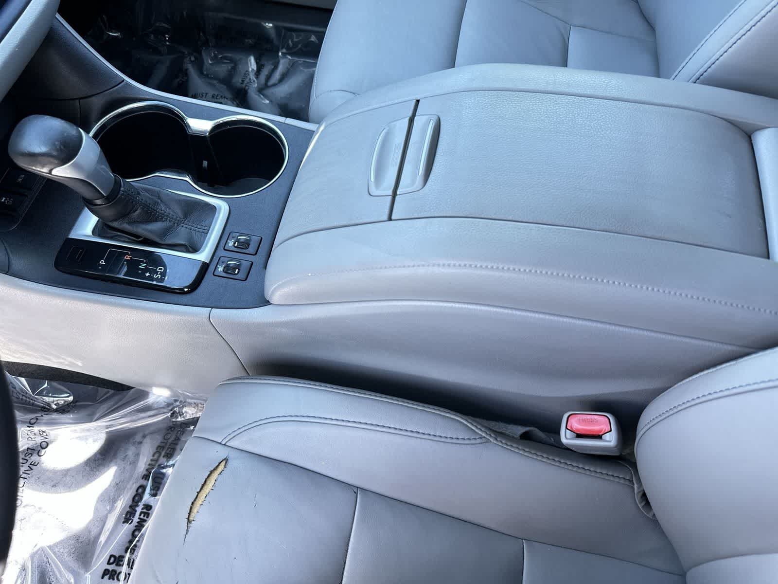 Thumbnail: 2015 Toyota Highlander - 19