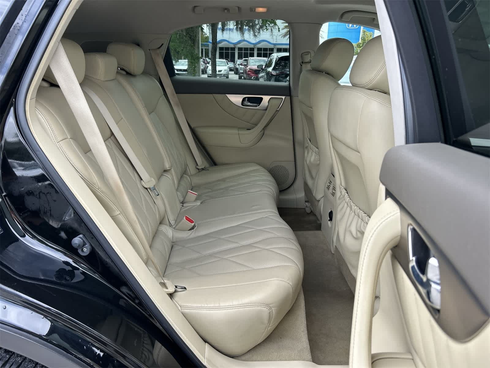 Thumbnail: 2010 INFINITI FX35 - 16