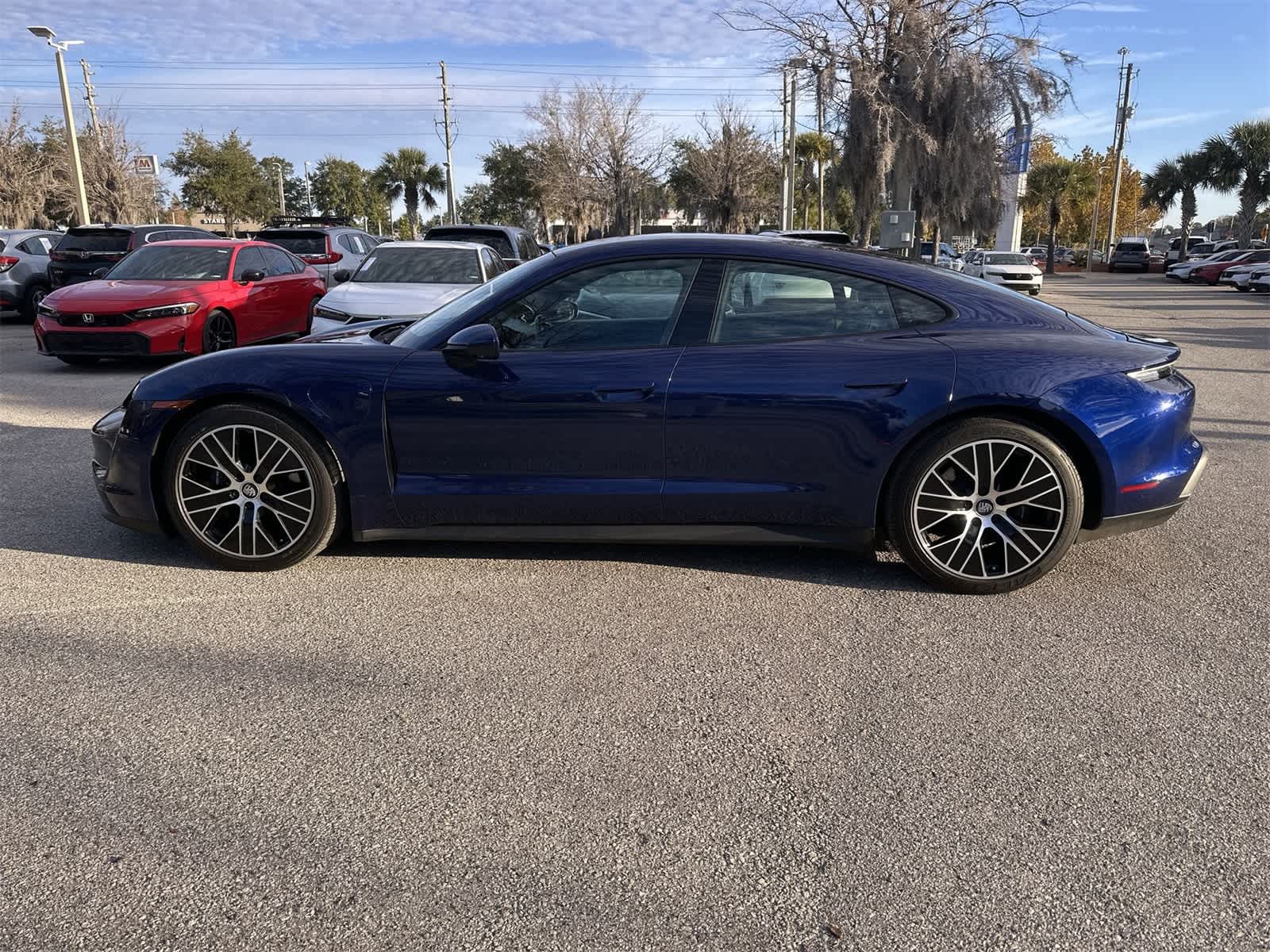 Thumbnail: 2021 Porsche Taycan - 3