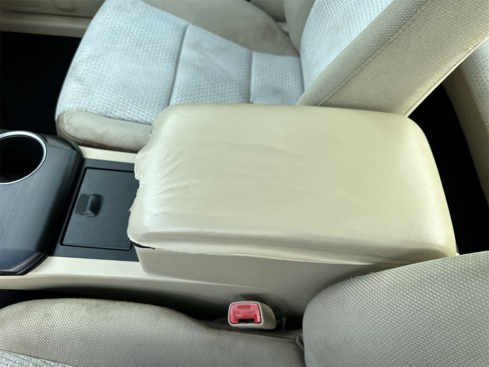 Thumbnail: 2012 Toyota Camry - 20