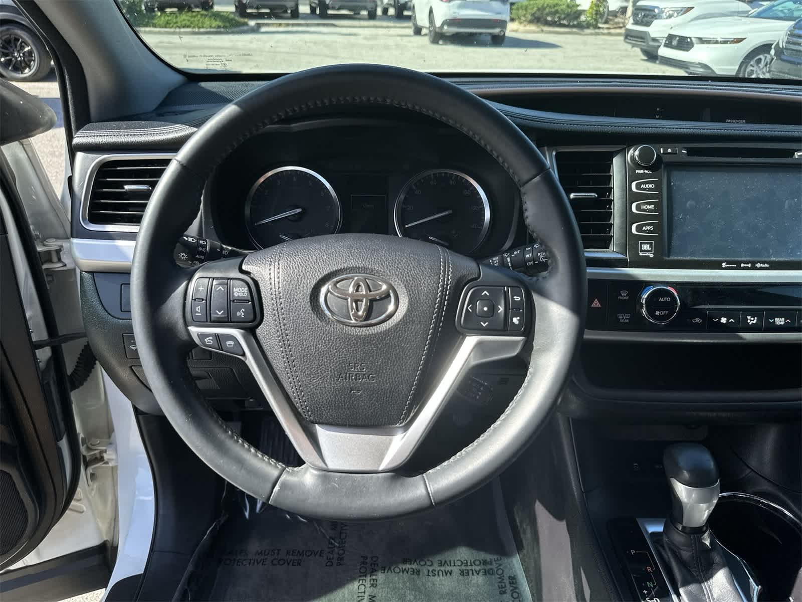 Thumbnail: 2016 Toyota Highlander - 18