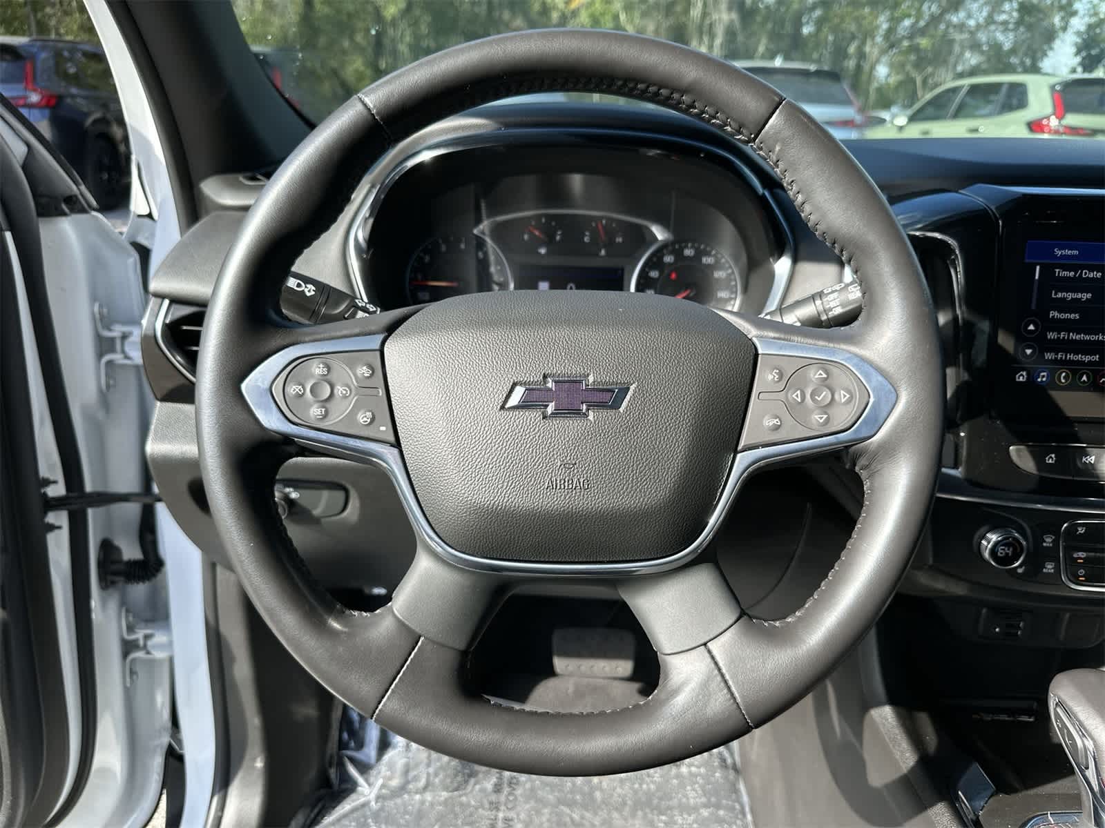 Thumbnail: 2022 Chevrolet Traverse - 18