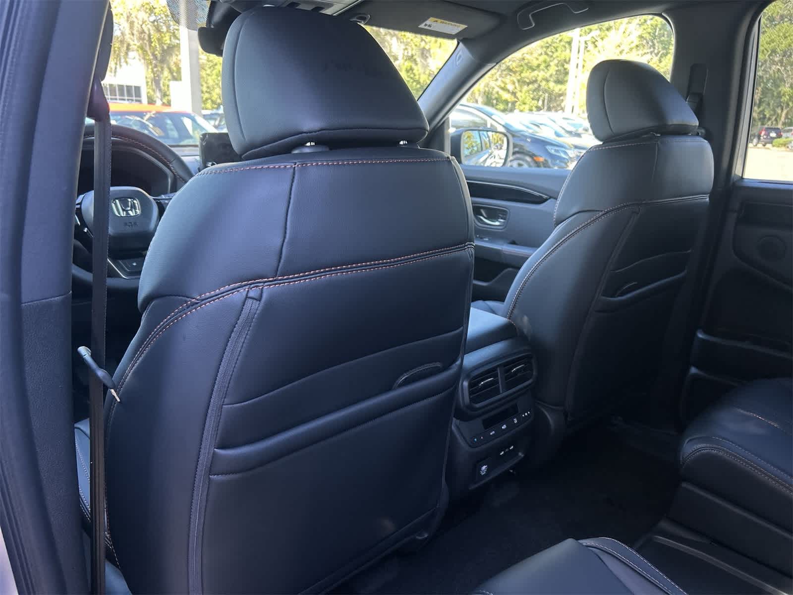 Thumbnail: 2025 Honda Pilot - 14