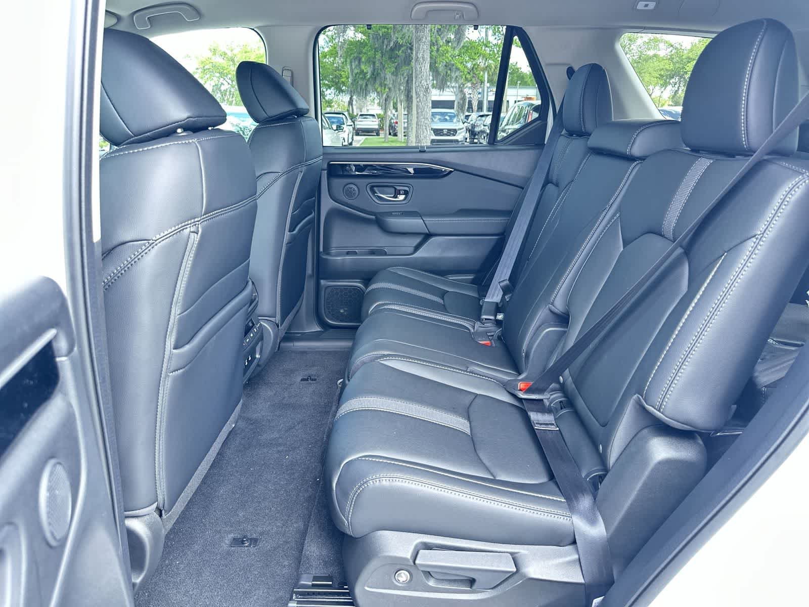 Thumbnail: 2026 Honda Pilot - 15
